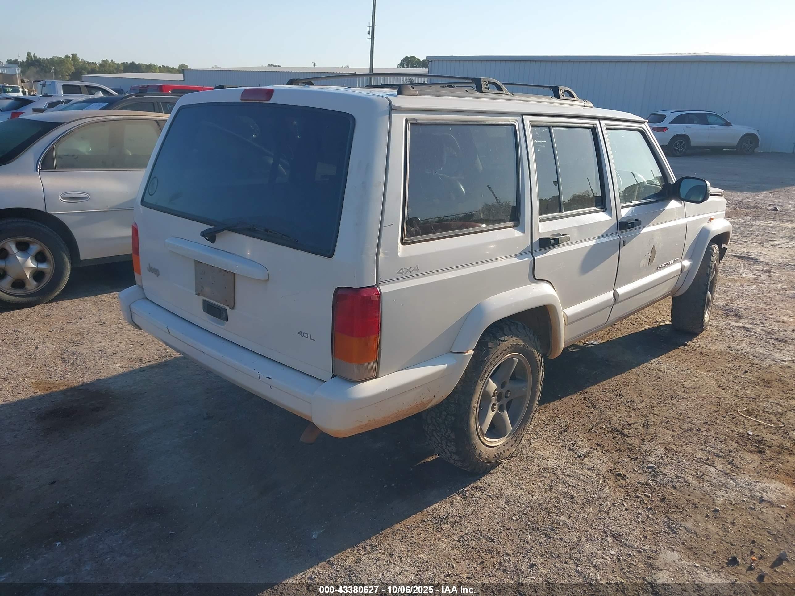 JEEP CHEROKEE image 4