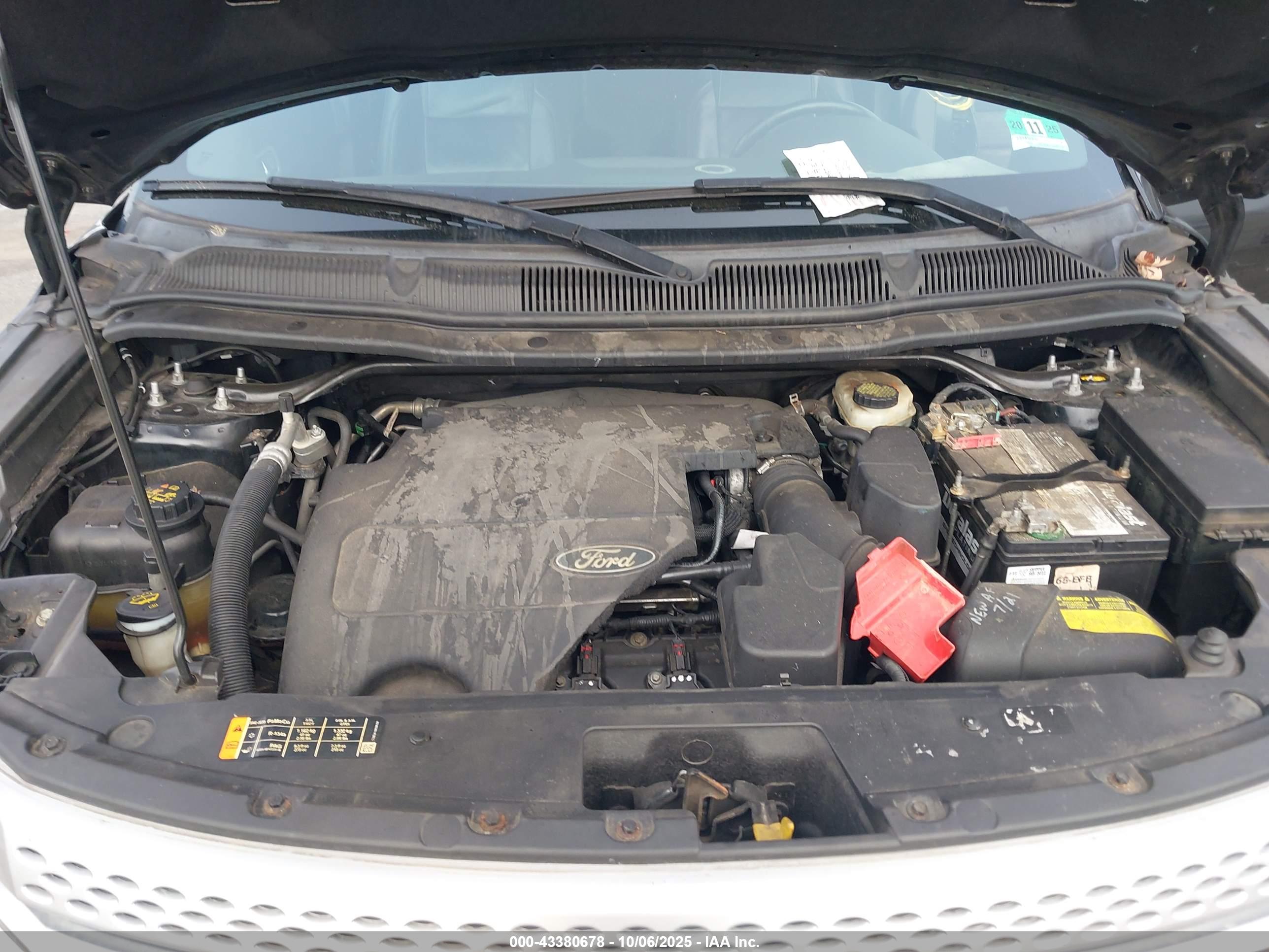 FORD EXPLORER image 10