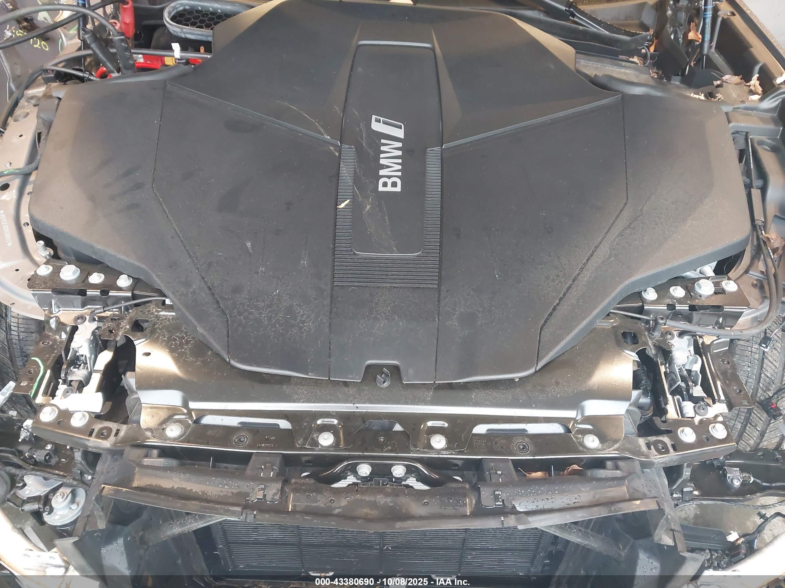 BMW I7 image 10