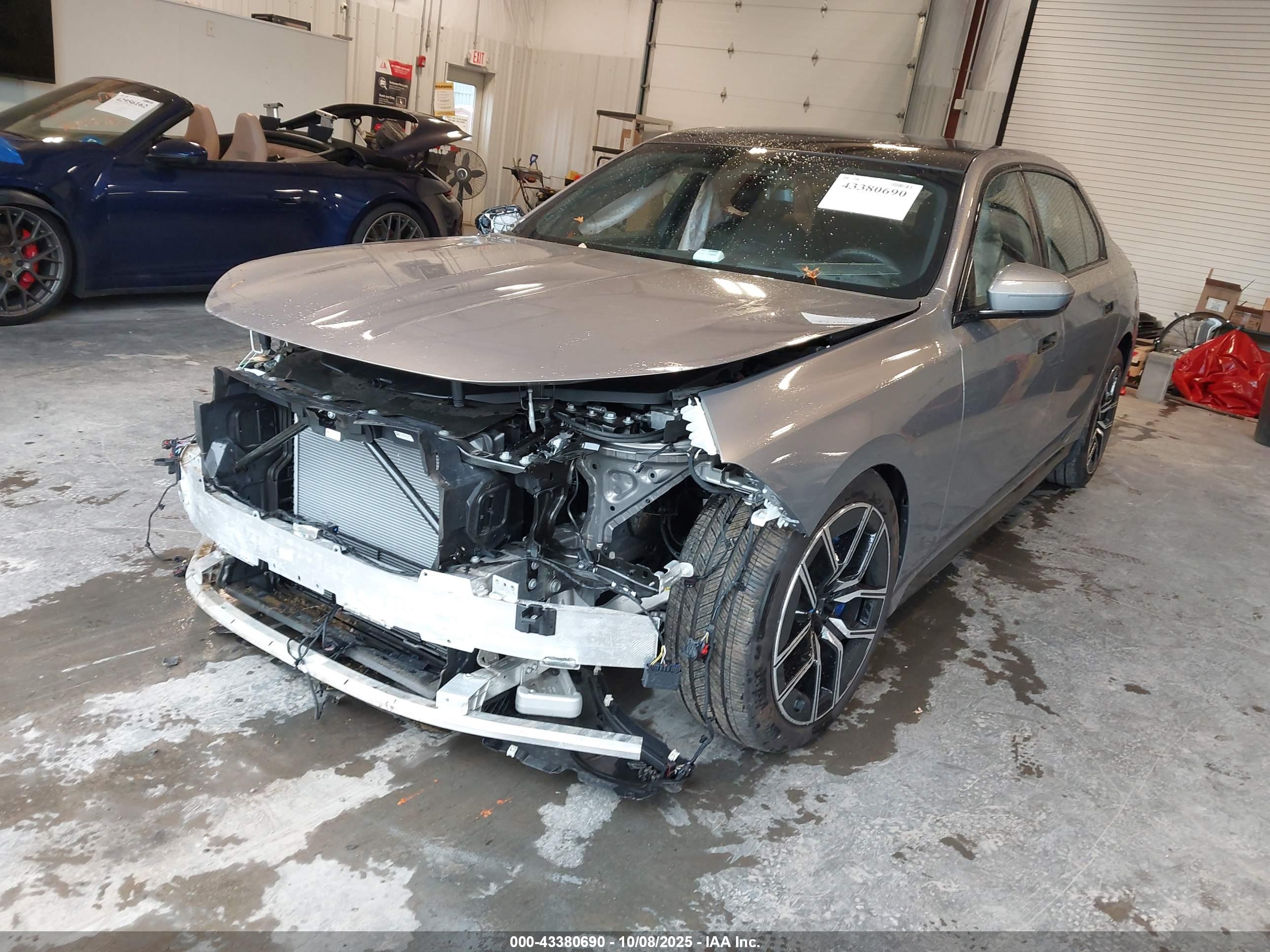BMW I7 image 2