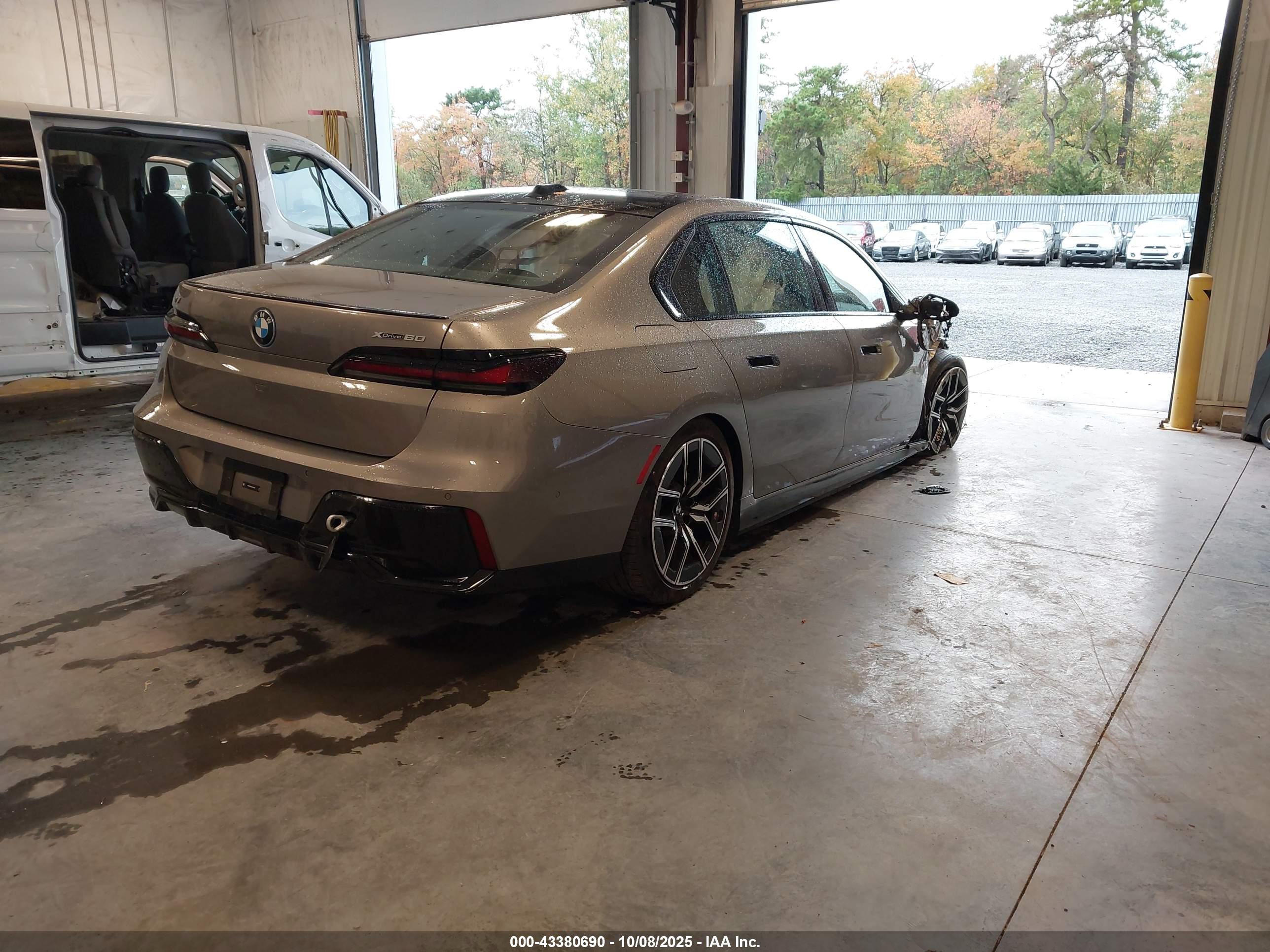 BMW I7 image 4