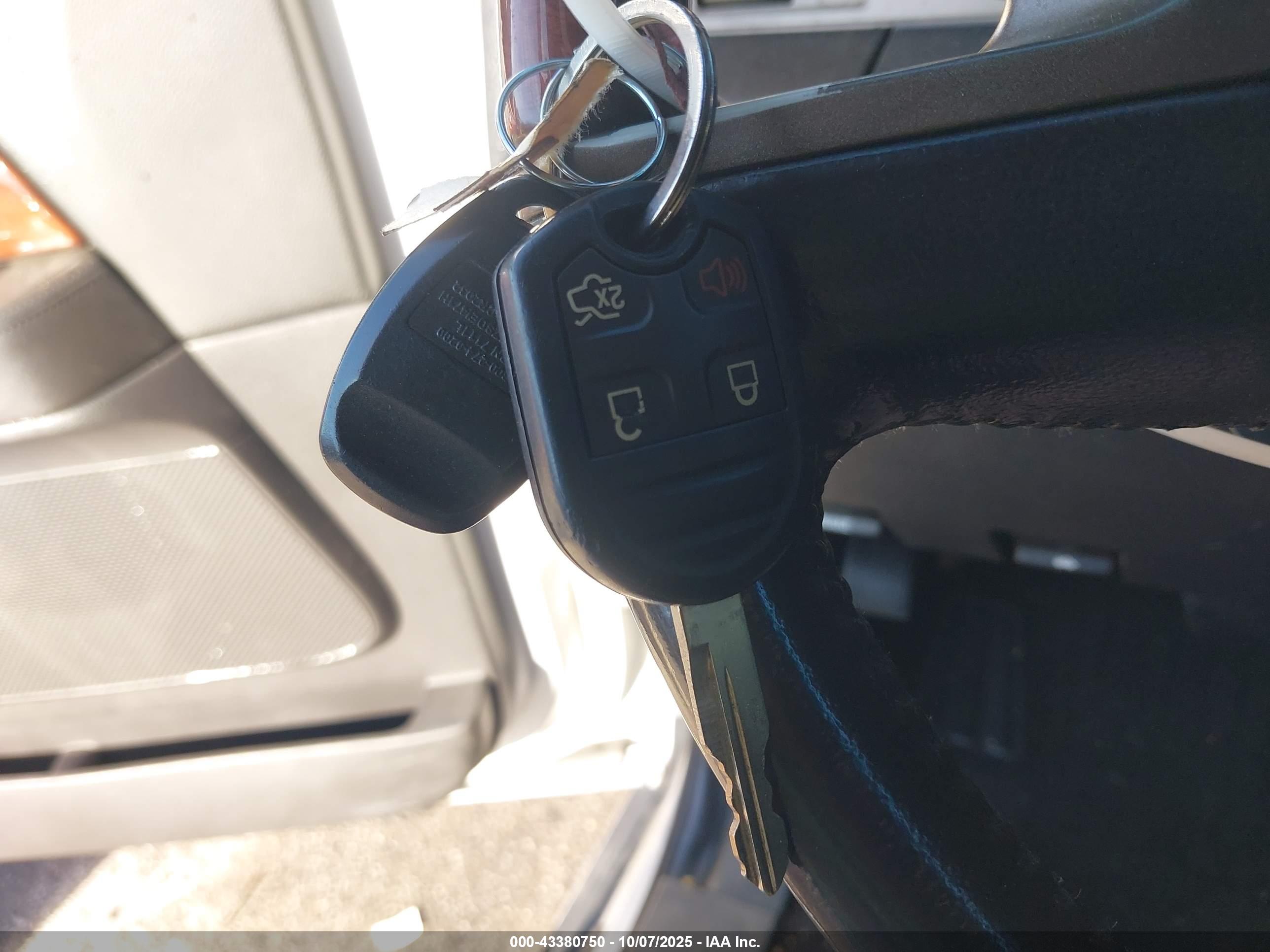 LINCOLN NAVIGATOR image 11