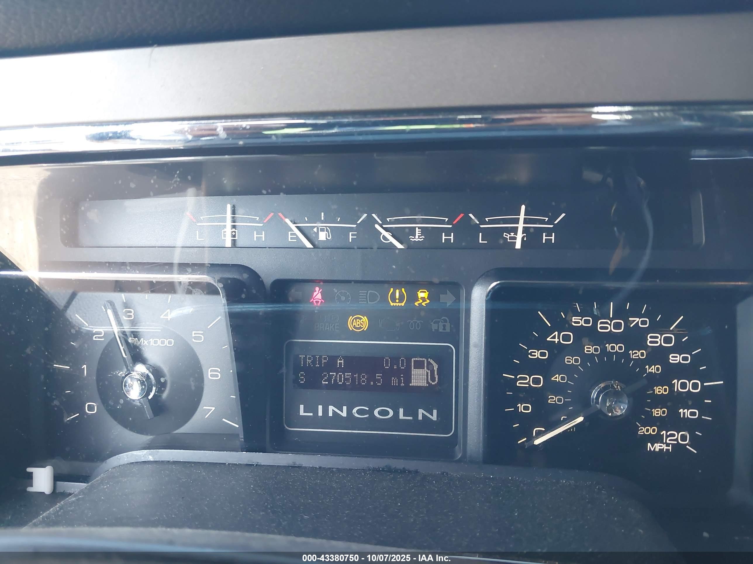 LINCOLN NAVIGATOR image 7