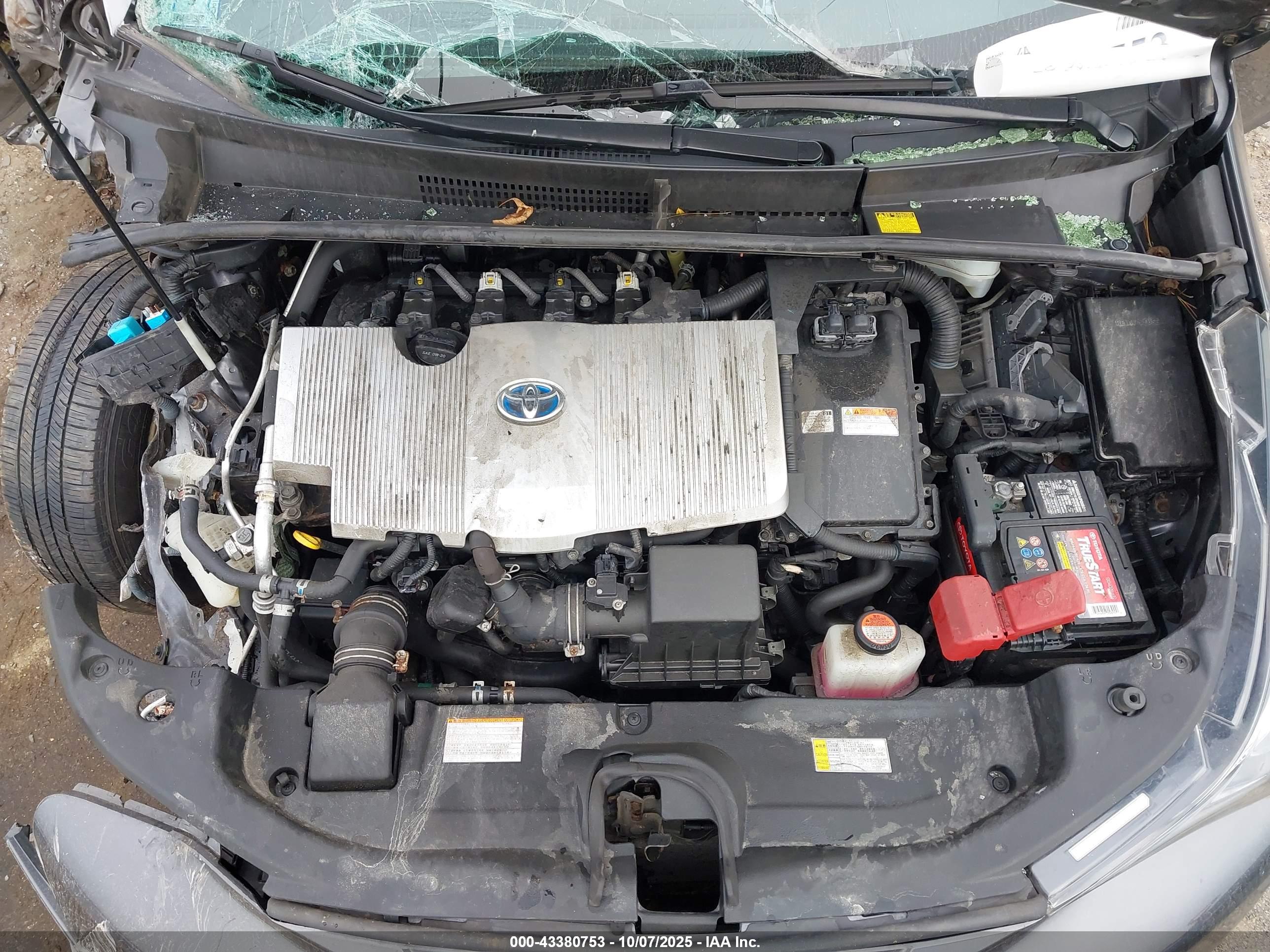 TOYOTA PRIUS image 10