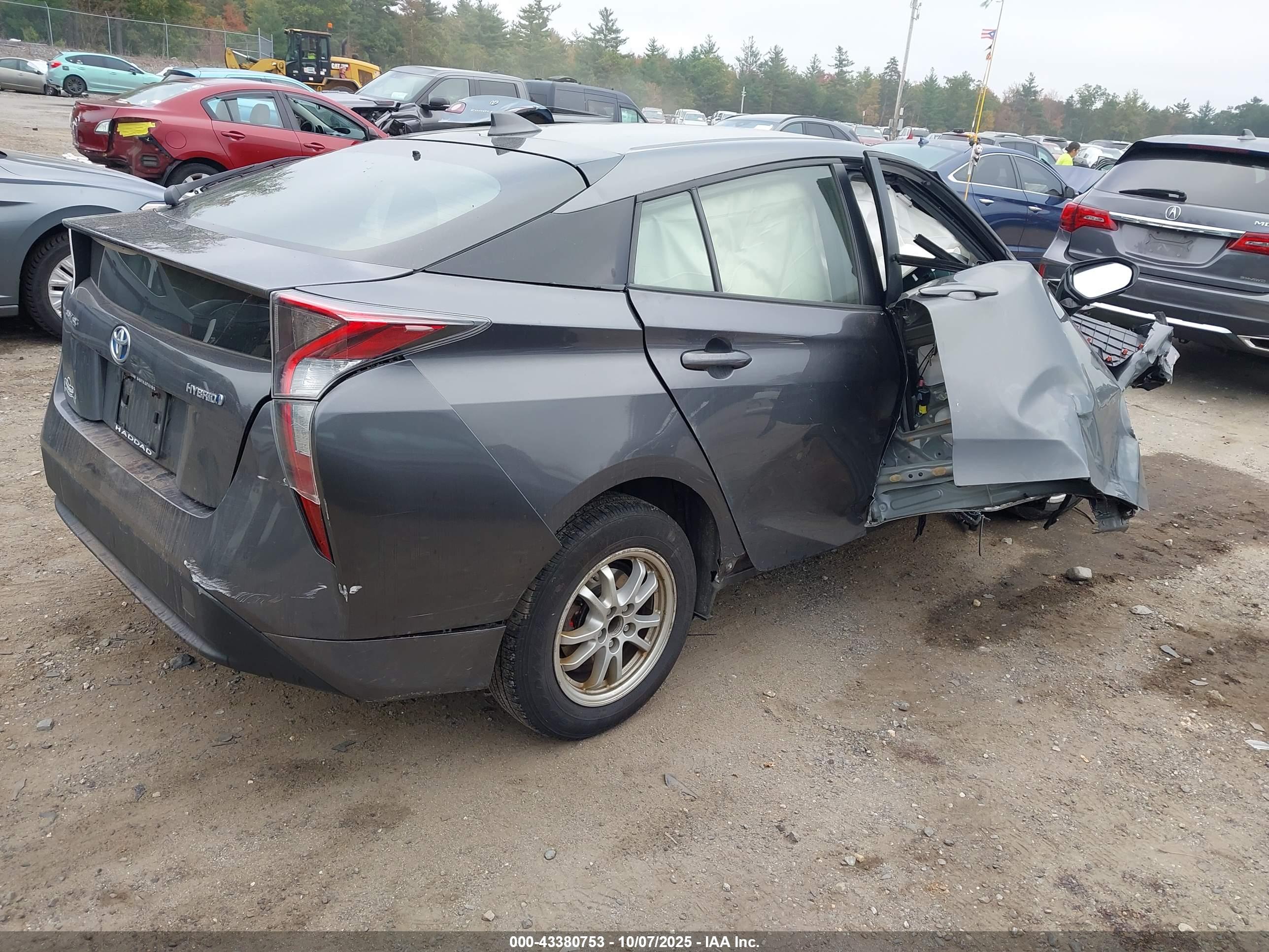 TOYOTA PRIUS image 4