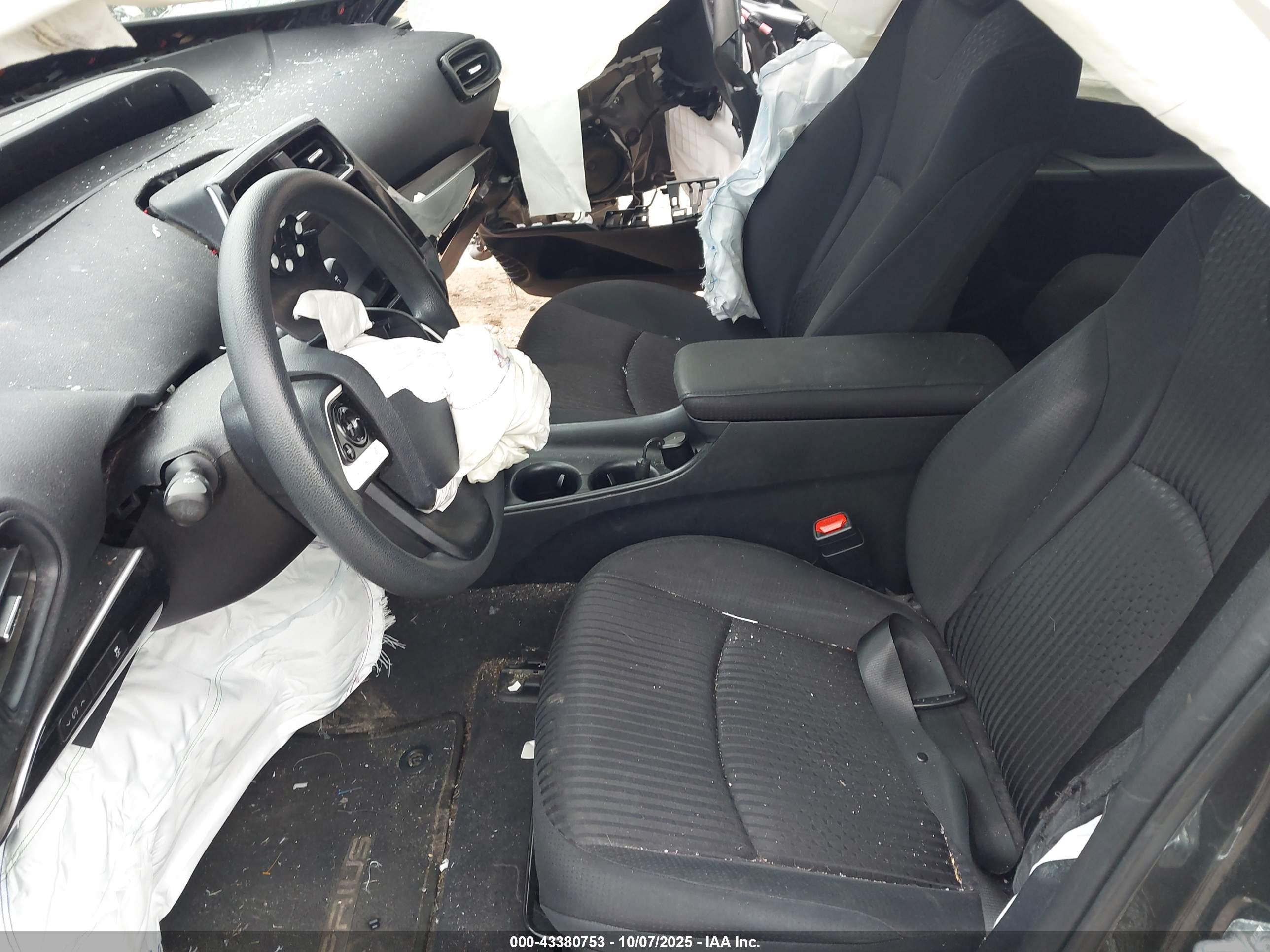 TOYOTA PRIUS image 5