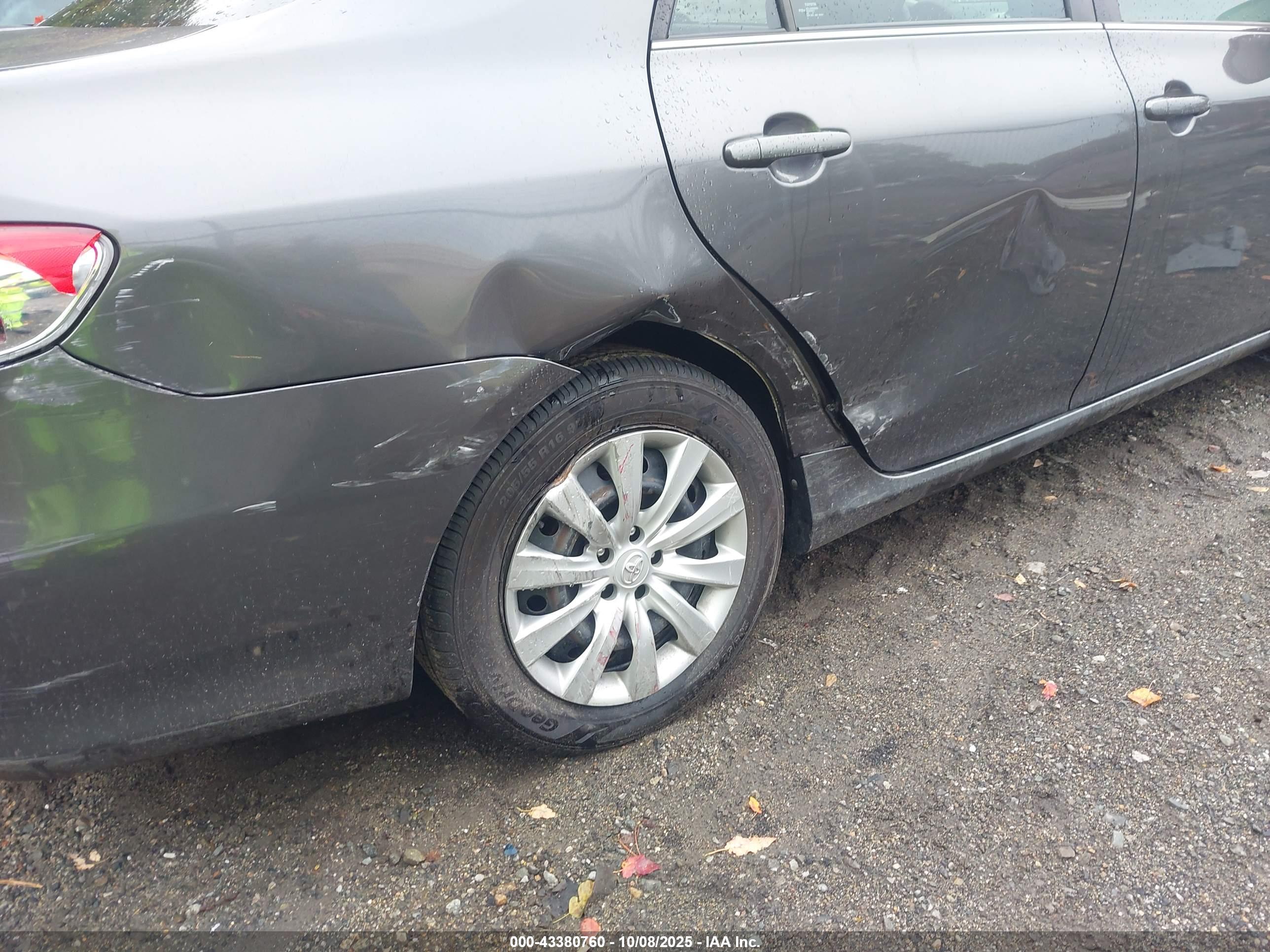 TOYOTA COROLLA image 6