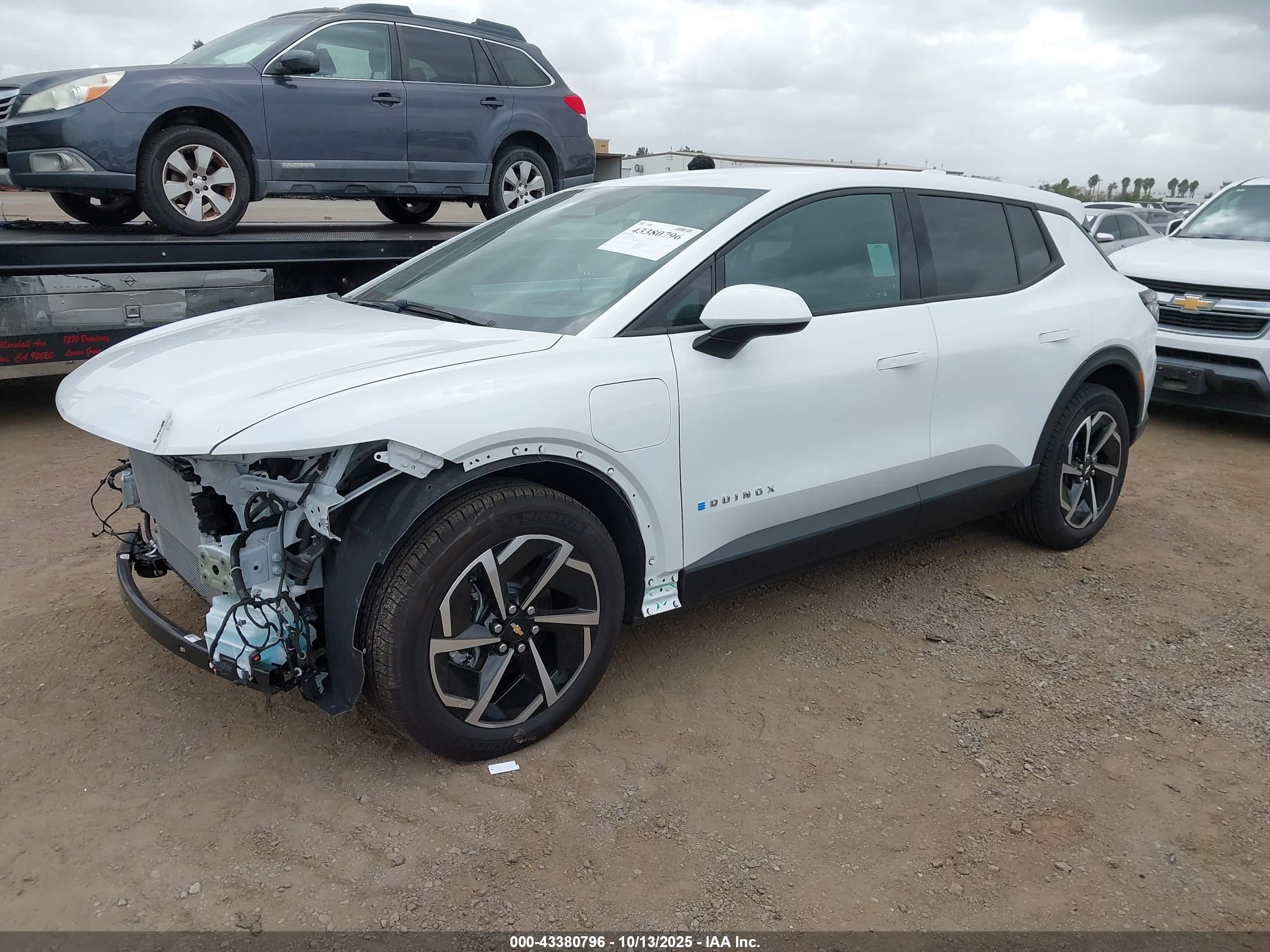 CHEVROLET EQUINOX image 2