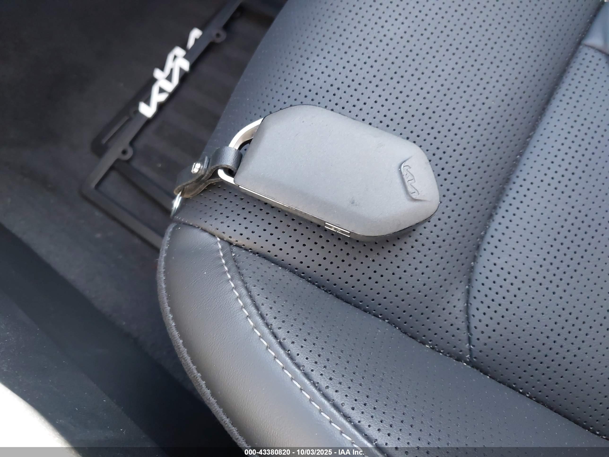 KIA SORENTO image 11