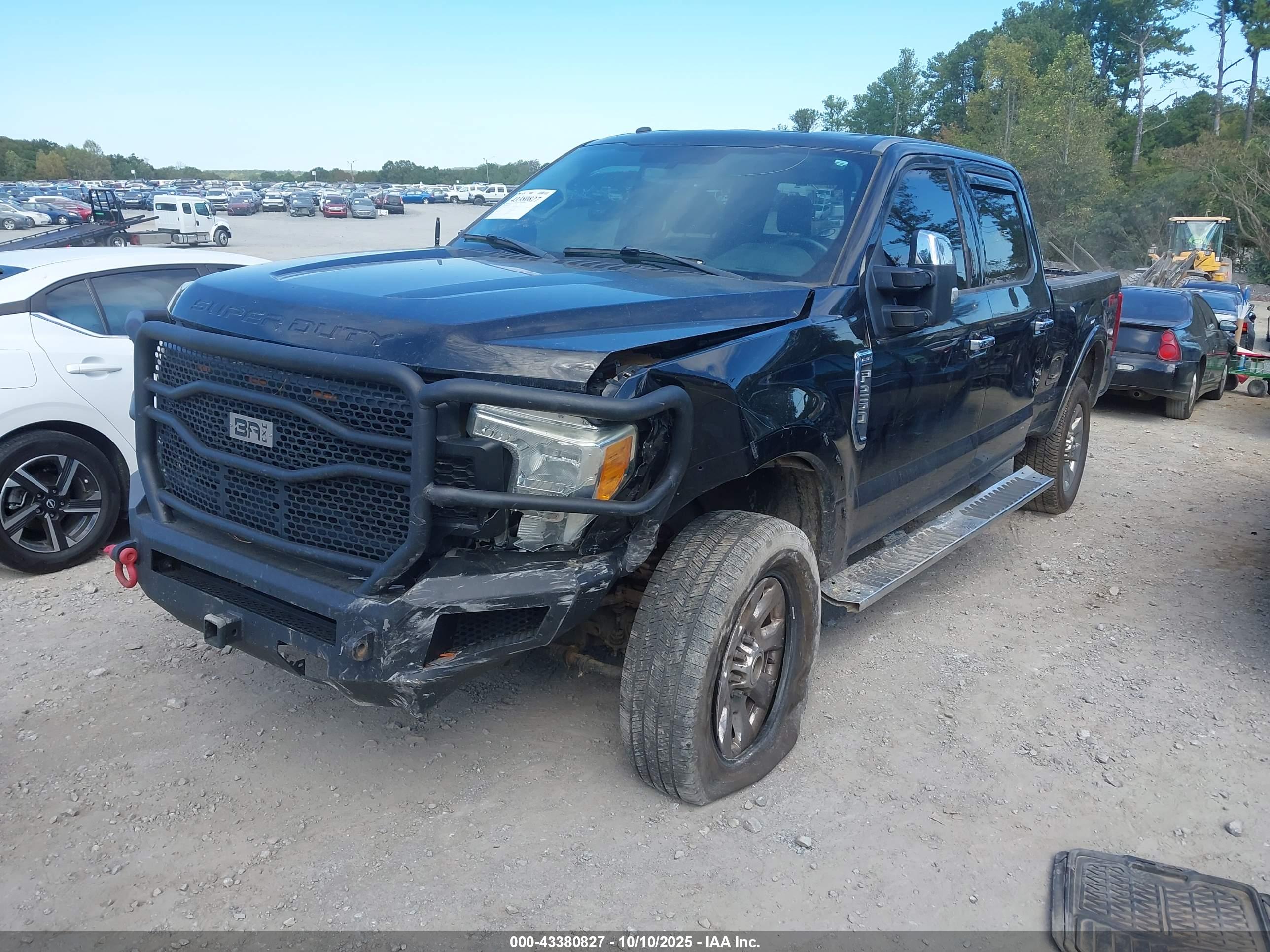 FORD F-250 image 2