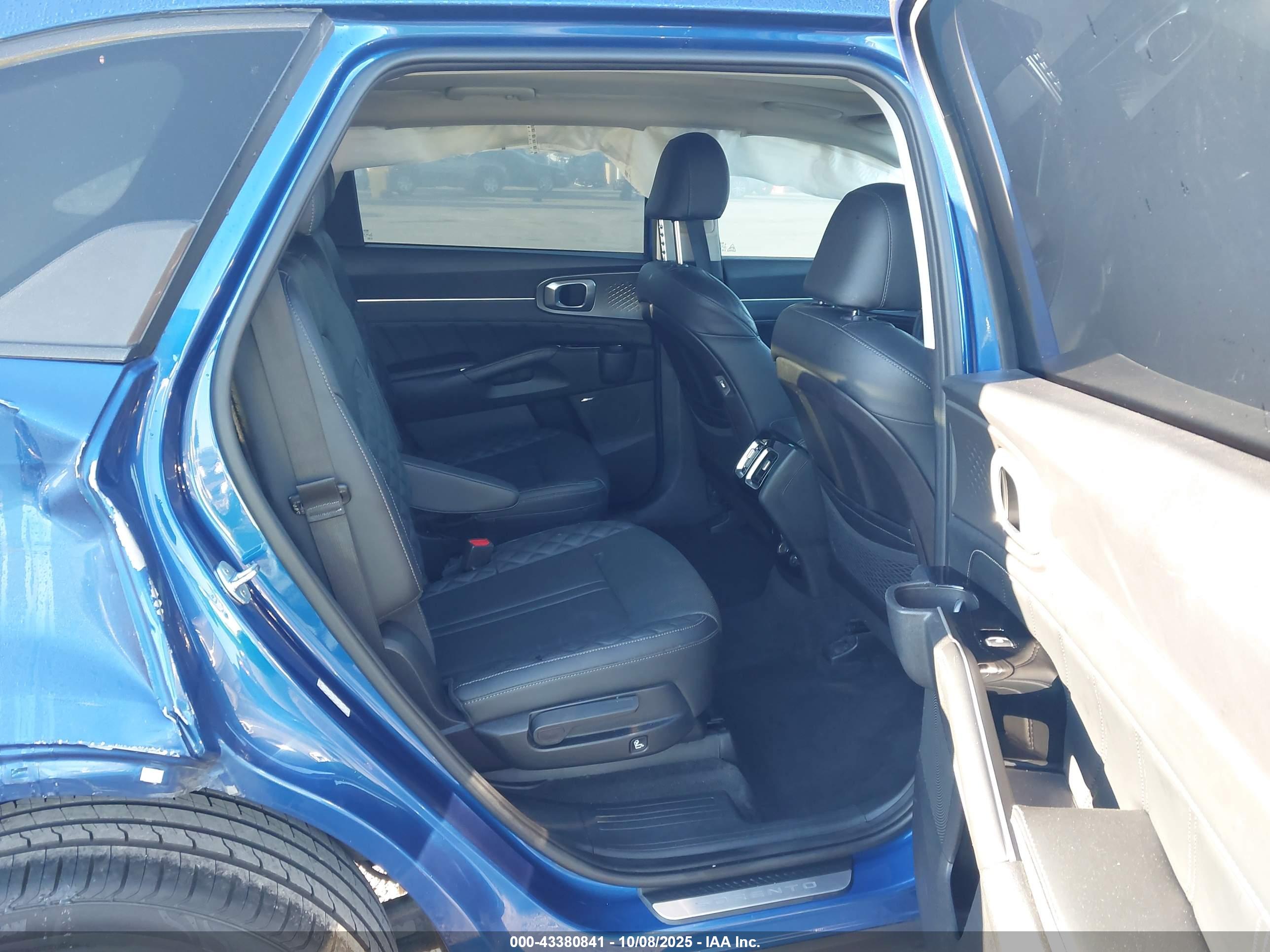 KIA SORENTO image 8