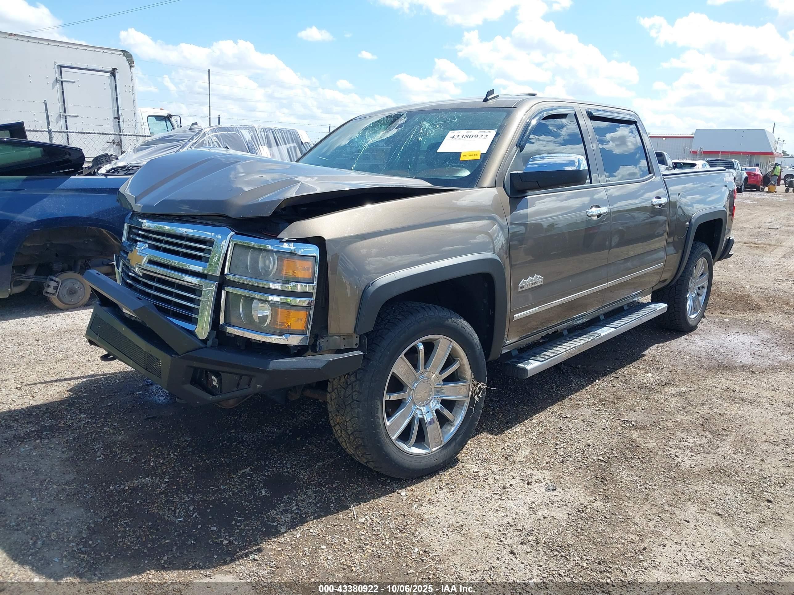 CHEVROLET SILVERADO image 2