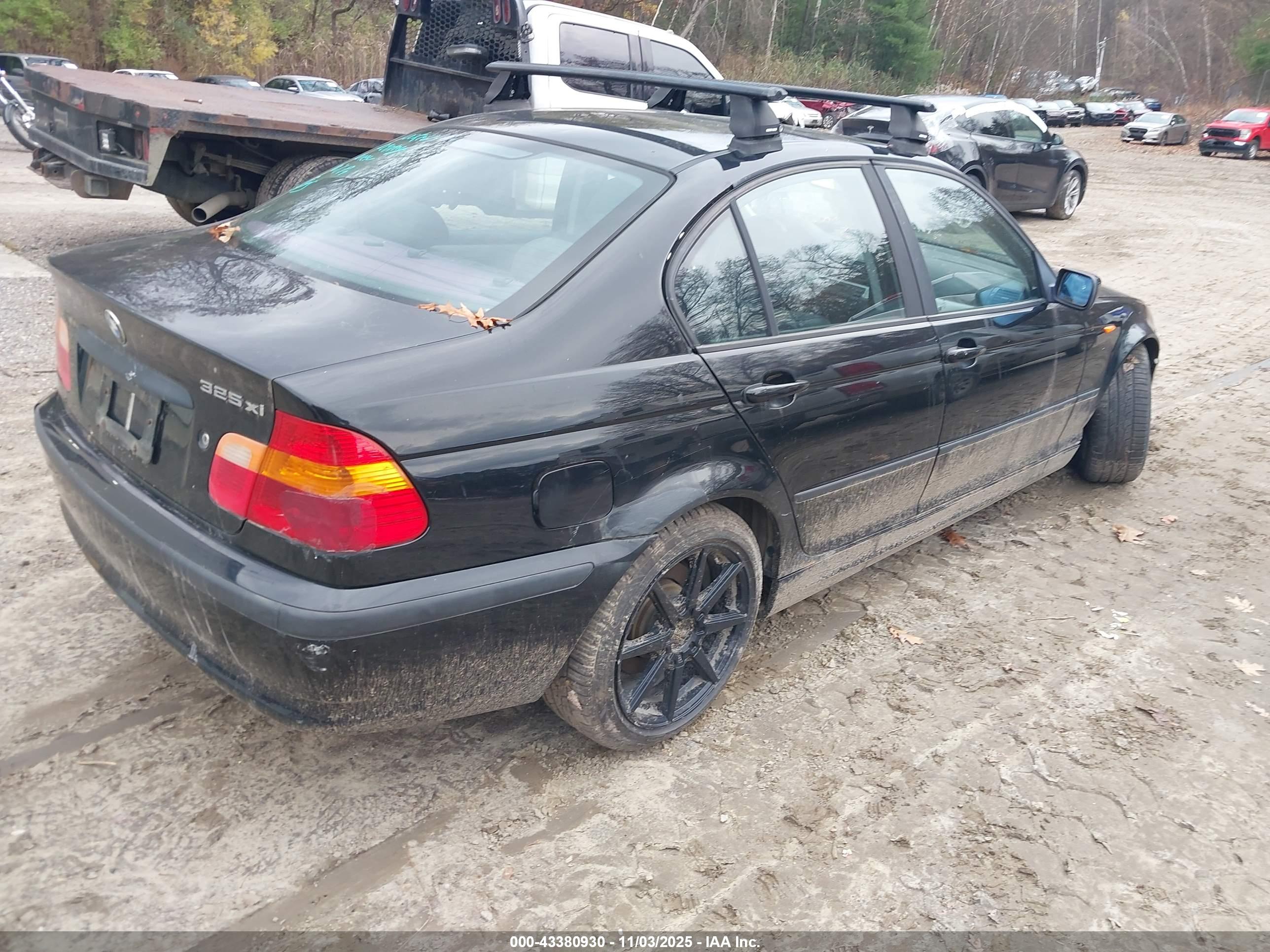 BMW 325XI image 4