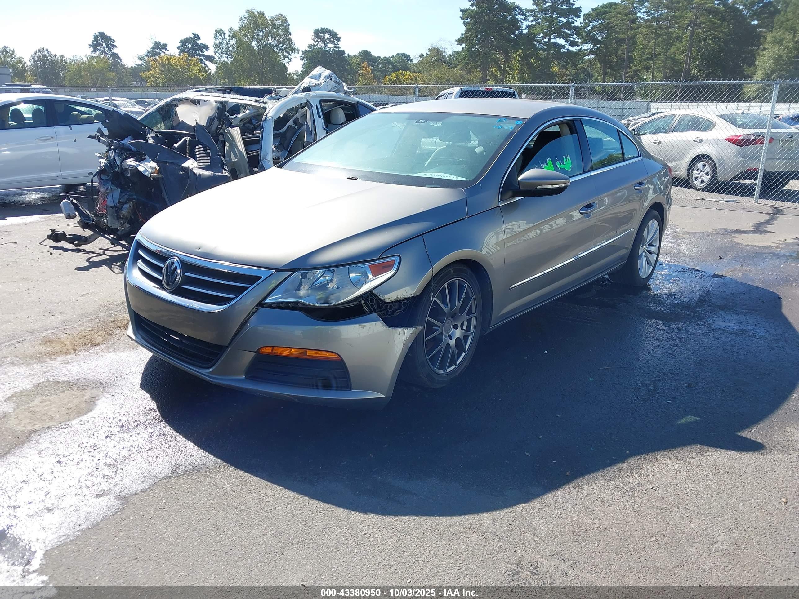 VOLKSWAGEN CC image 2