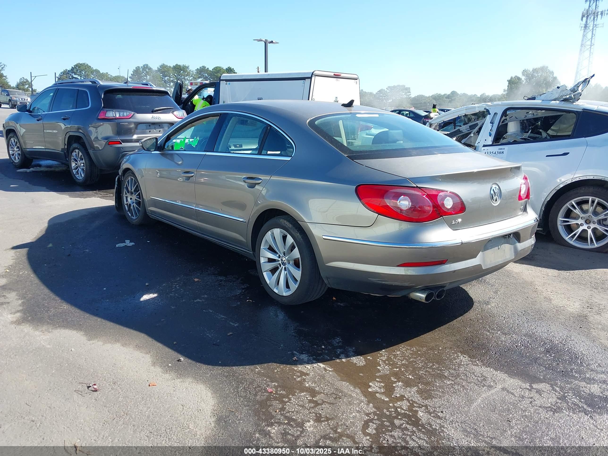 VOLKSWAGEN CC image 3