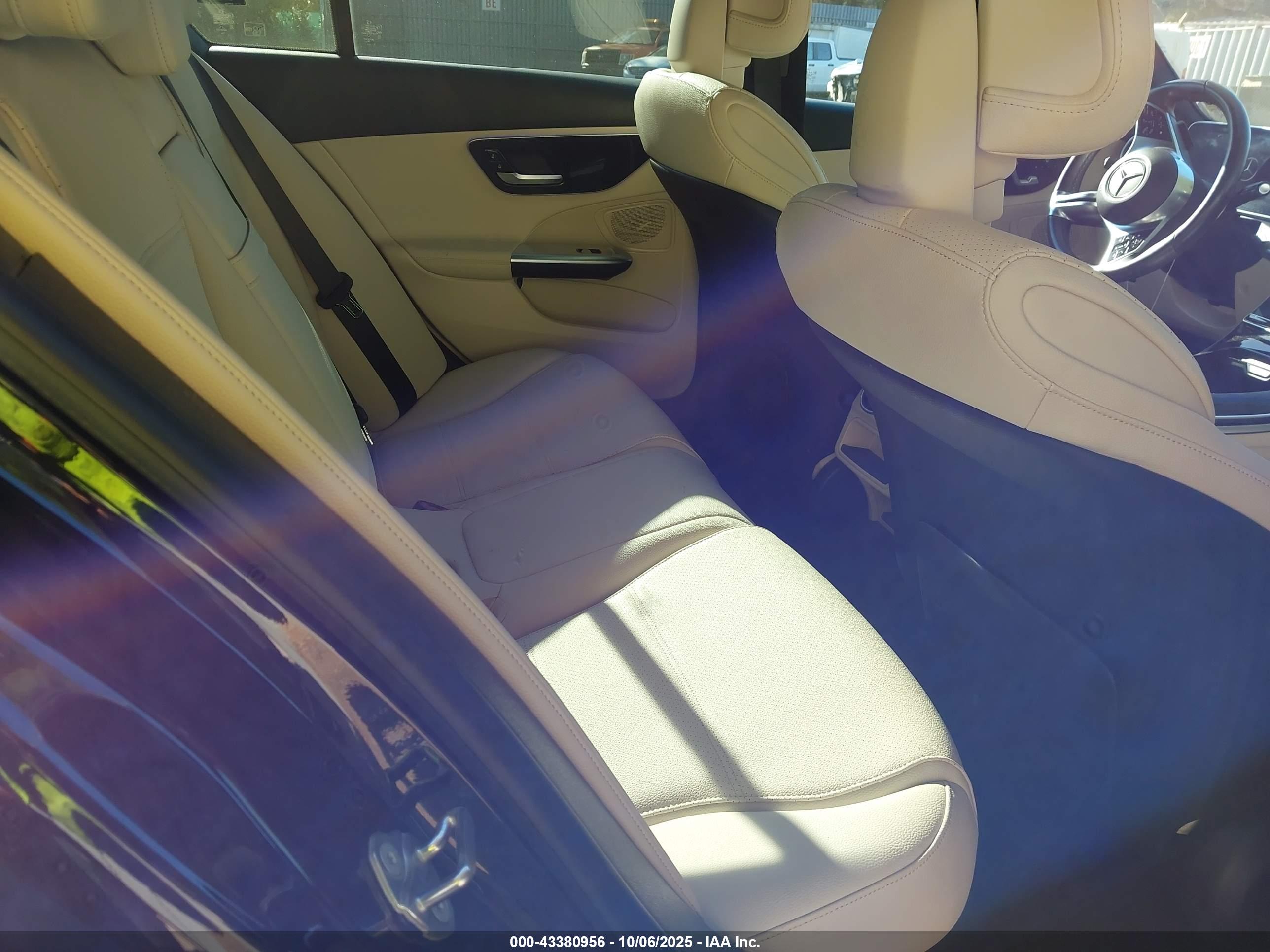 MERCEDES-BENZ C image 8