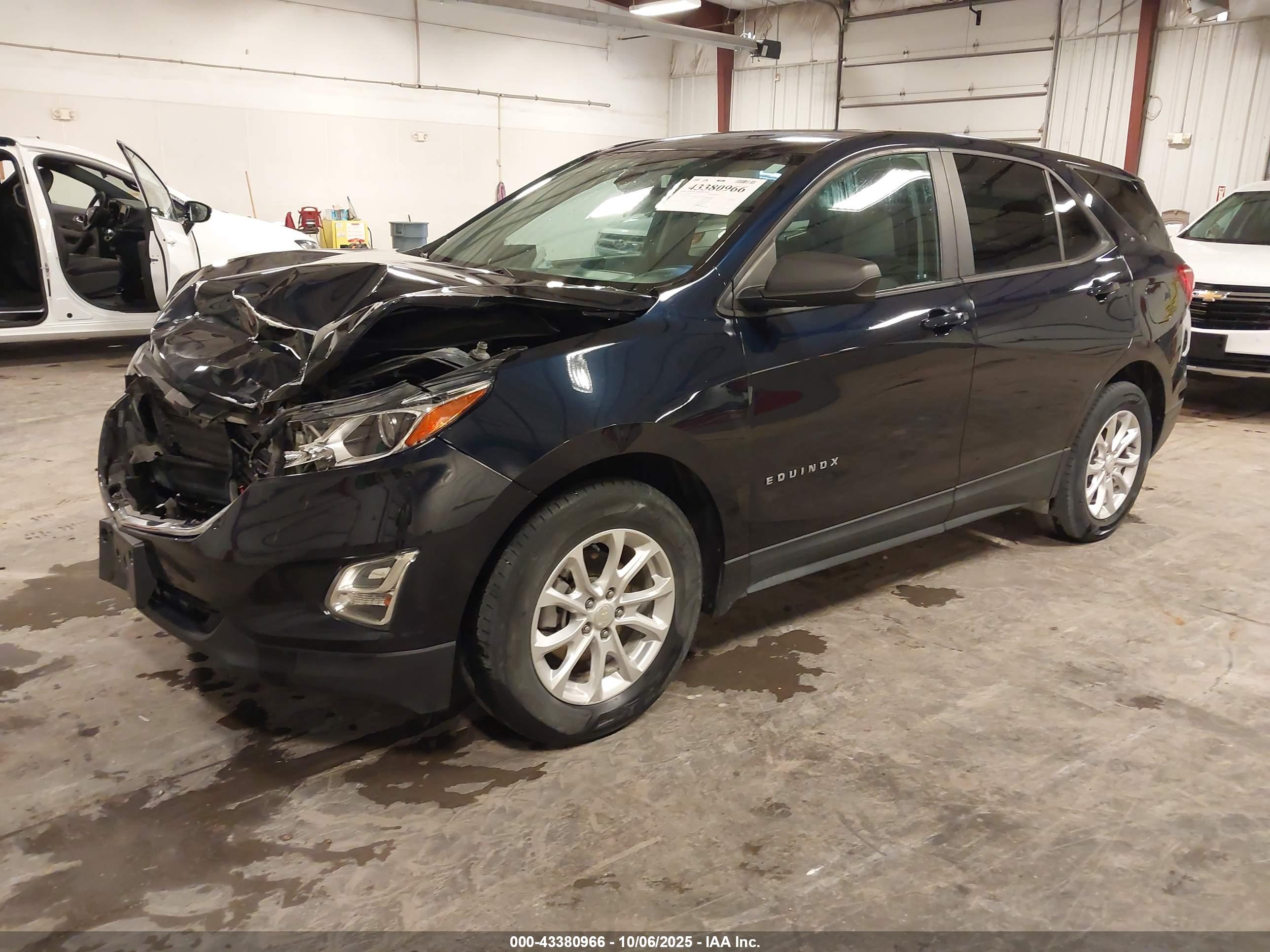CHEVROLET EQUINOX image 2
