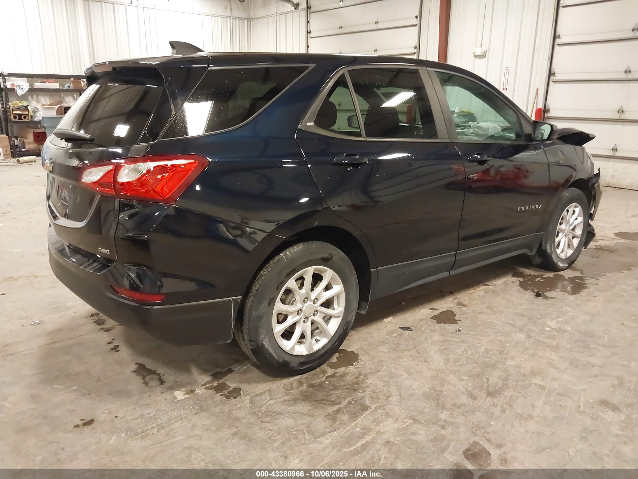 CHEVROLET EQUINOX image 4