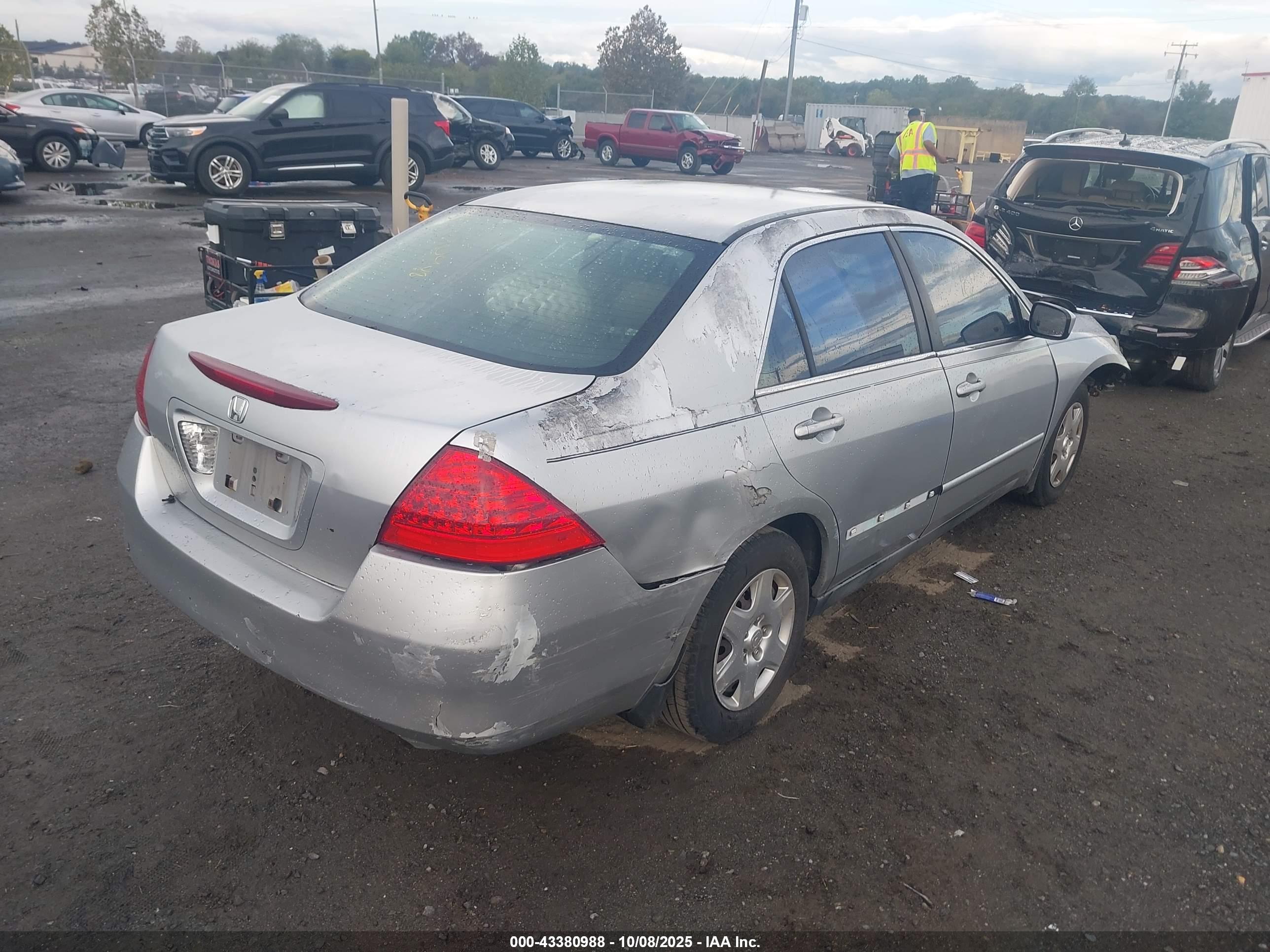 HONDA ACCORD image 4