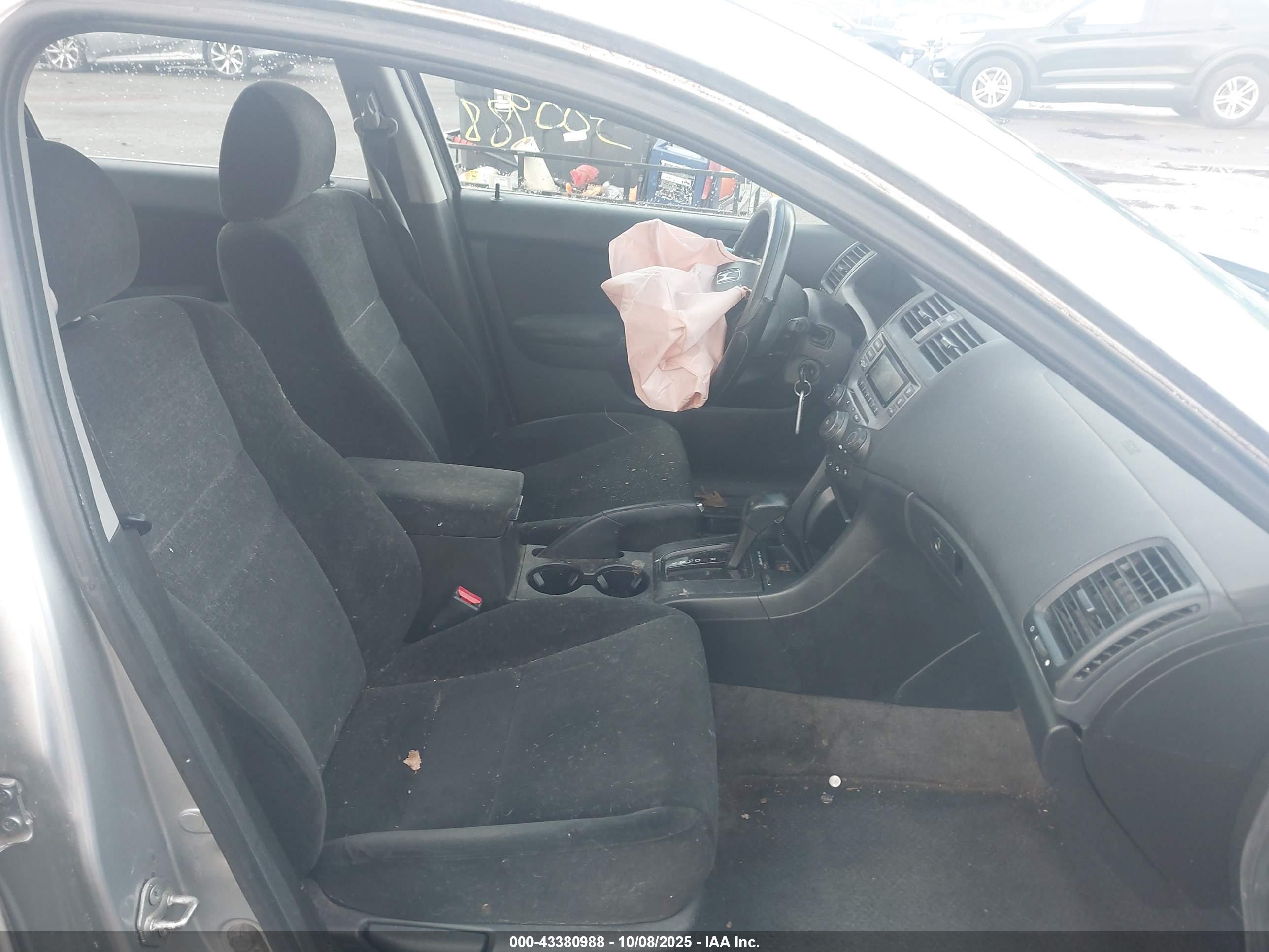 HONDA ACCORD image 5