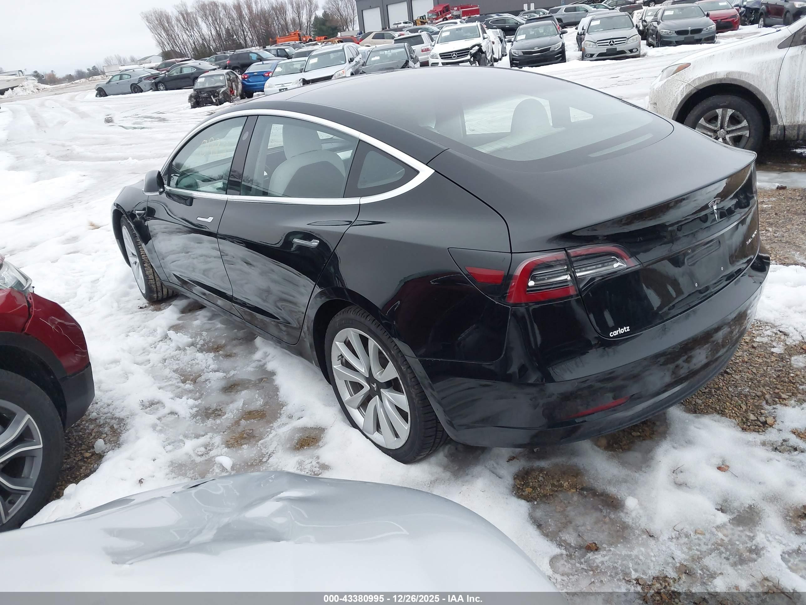 TESLA MODEL image 3