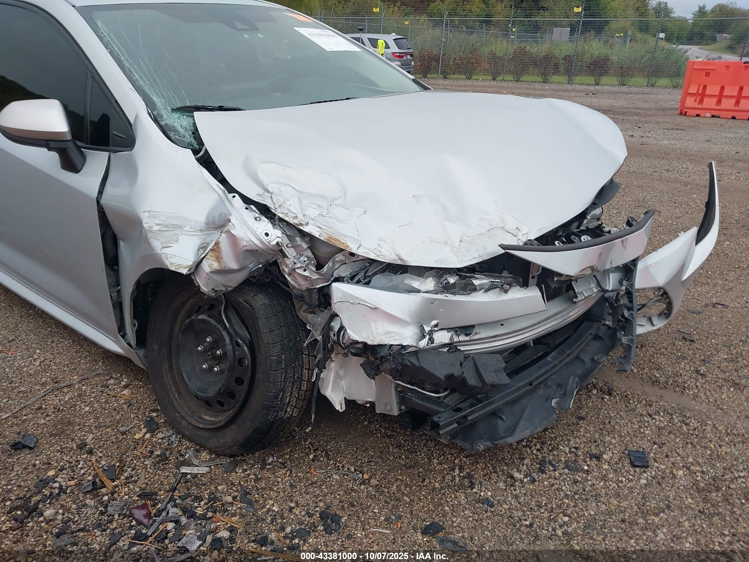 TOYOTA COROLLA image 6