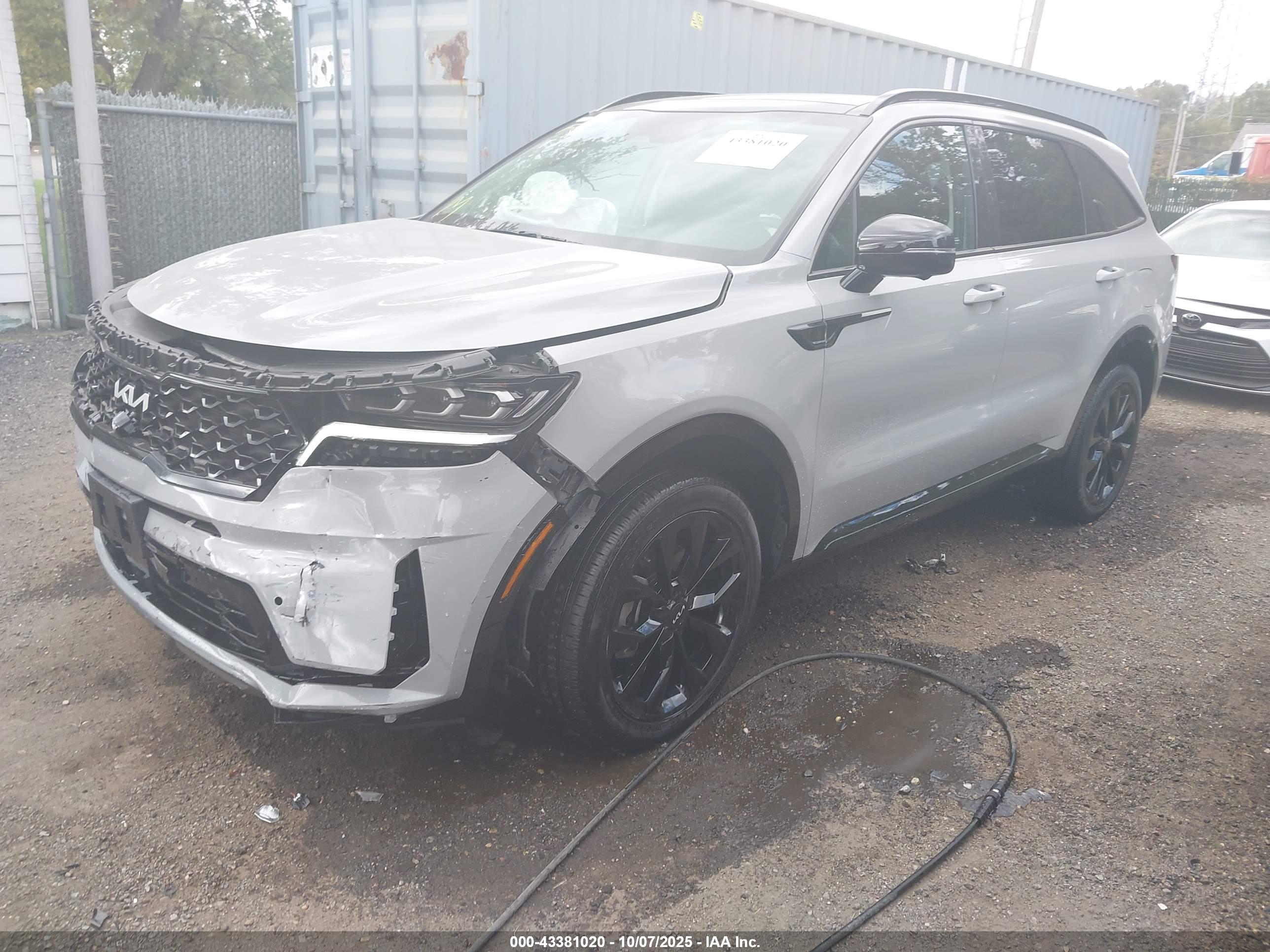 KIA SORENTO image 2