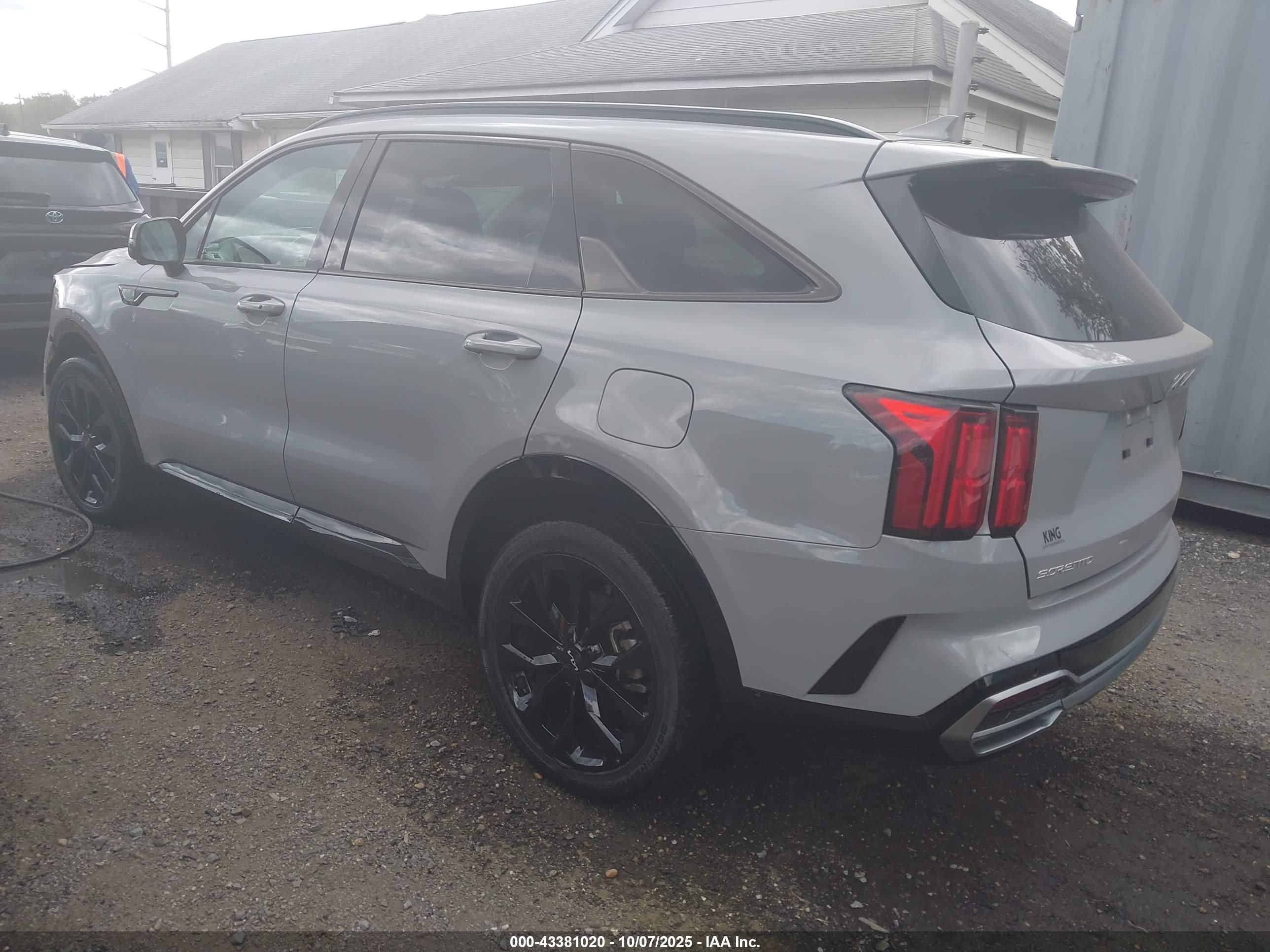 KIA SORENTO image 3