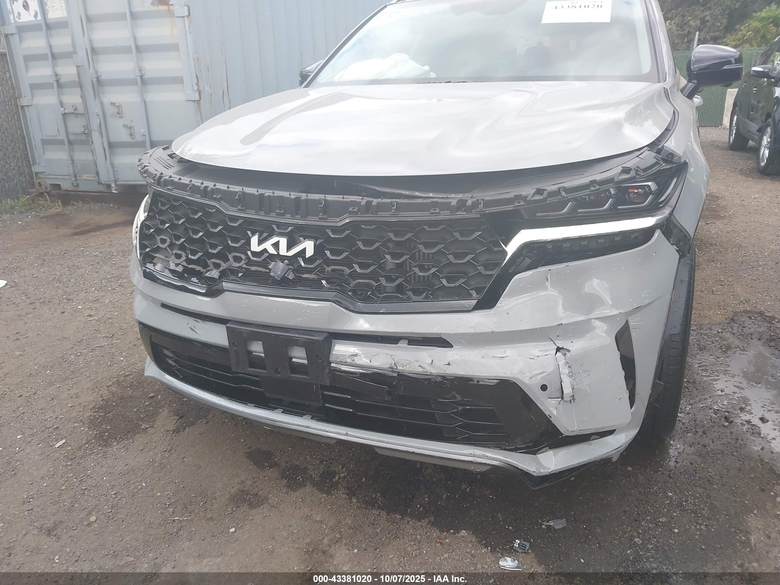 KIA SORENTO image 6