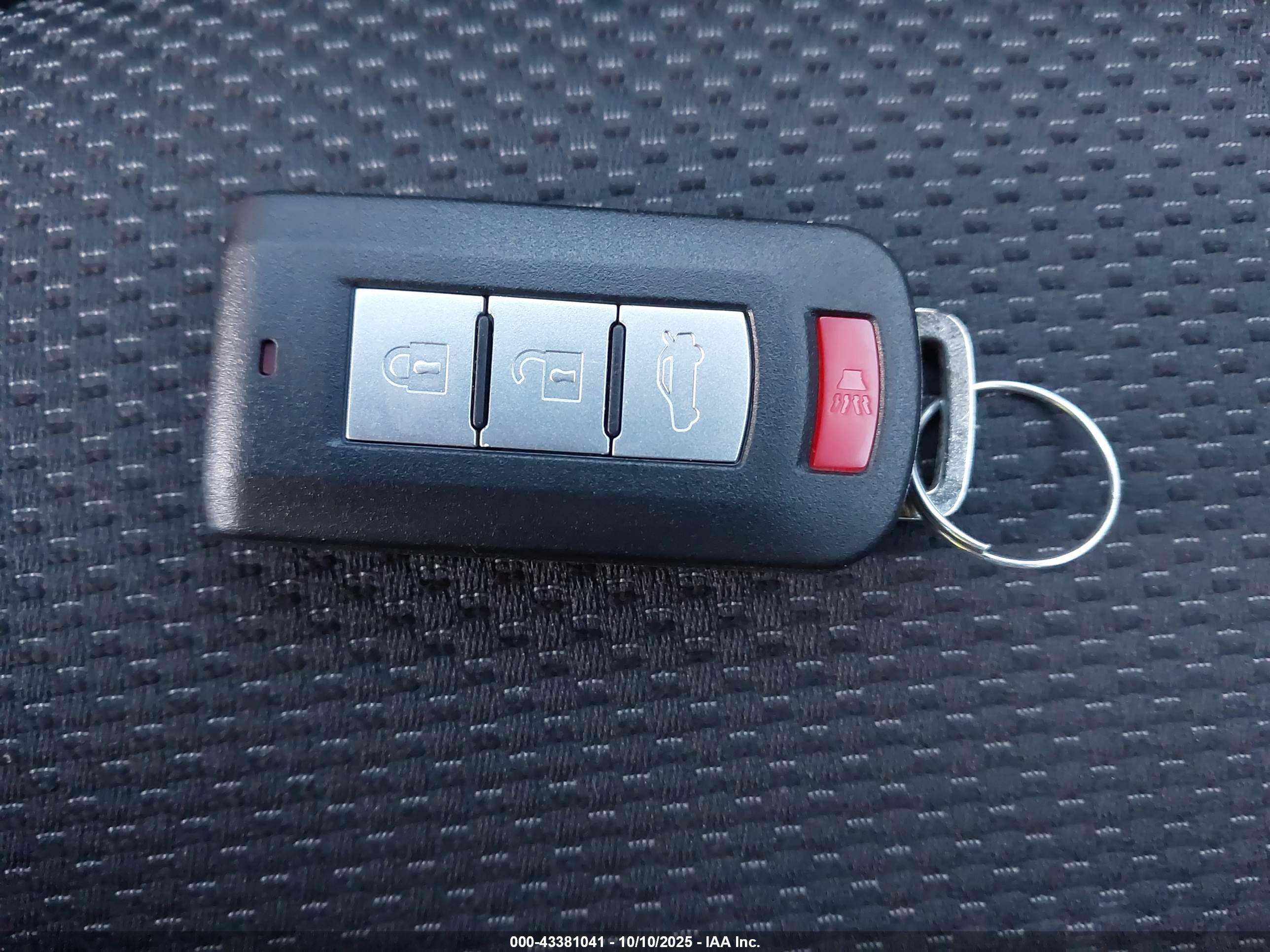 MITSUBISHI LANCER image 11