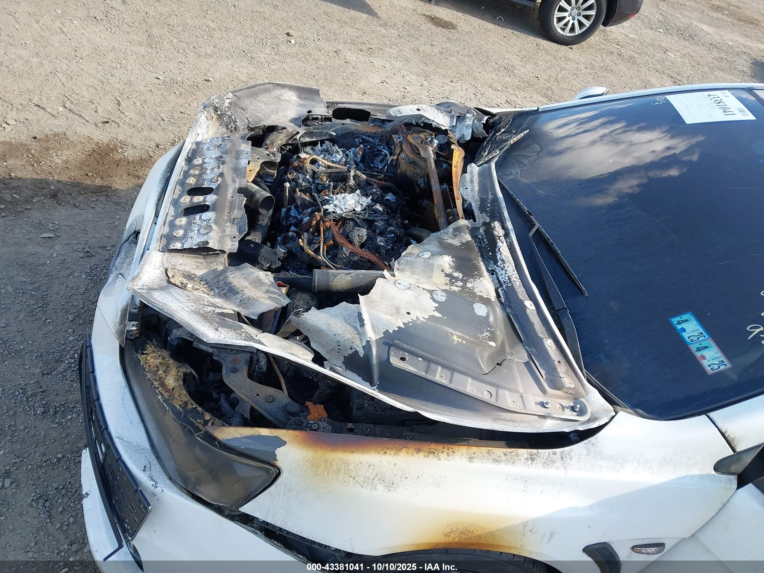 MITSUBISHI LANCER image 6