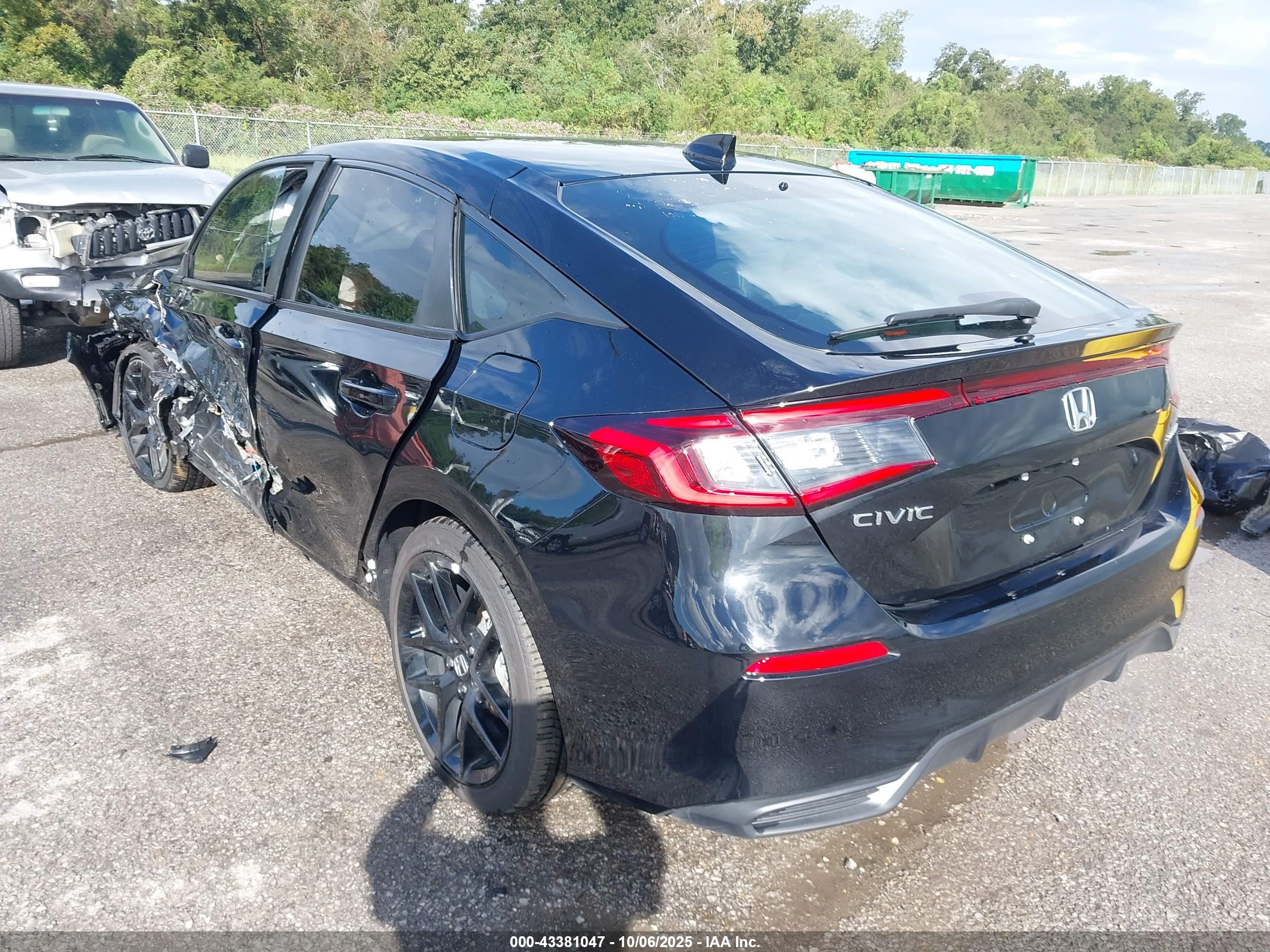 HONDA CIVIC image 3