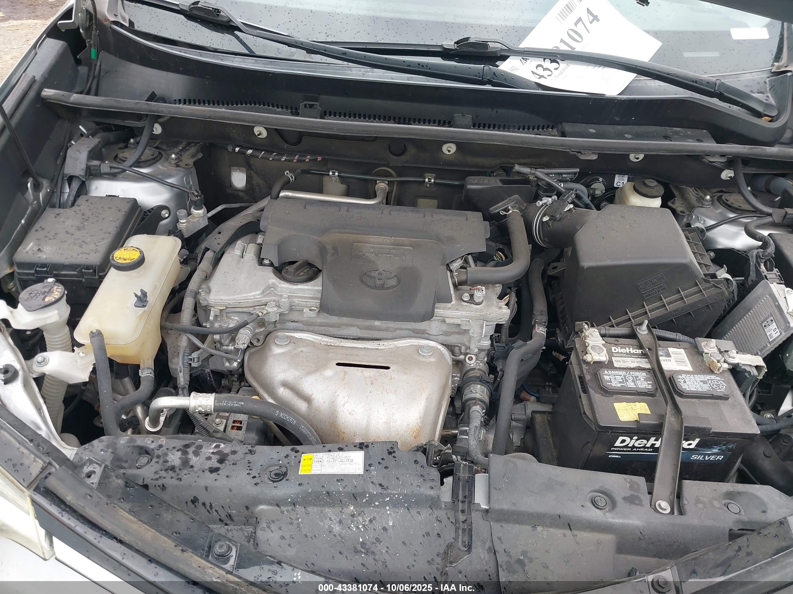 TOYOTA RAV4 image 10