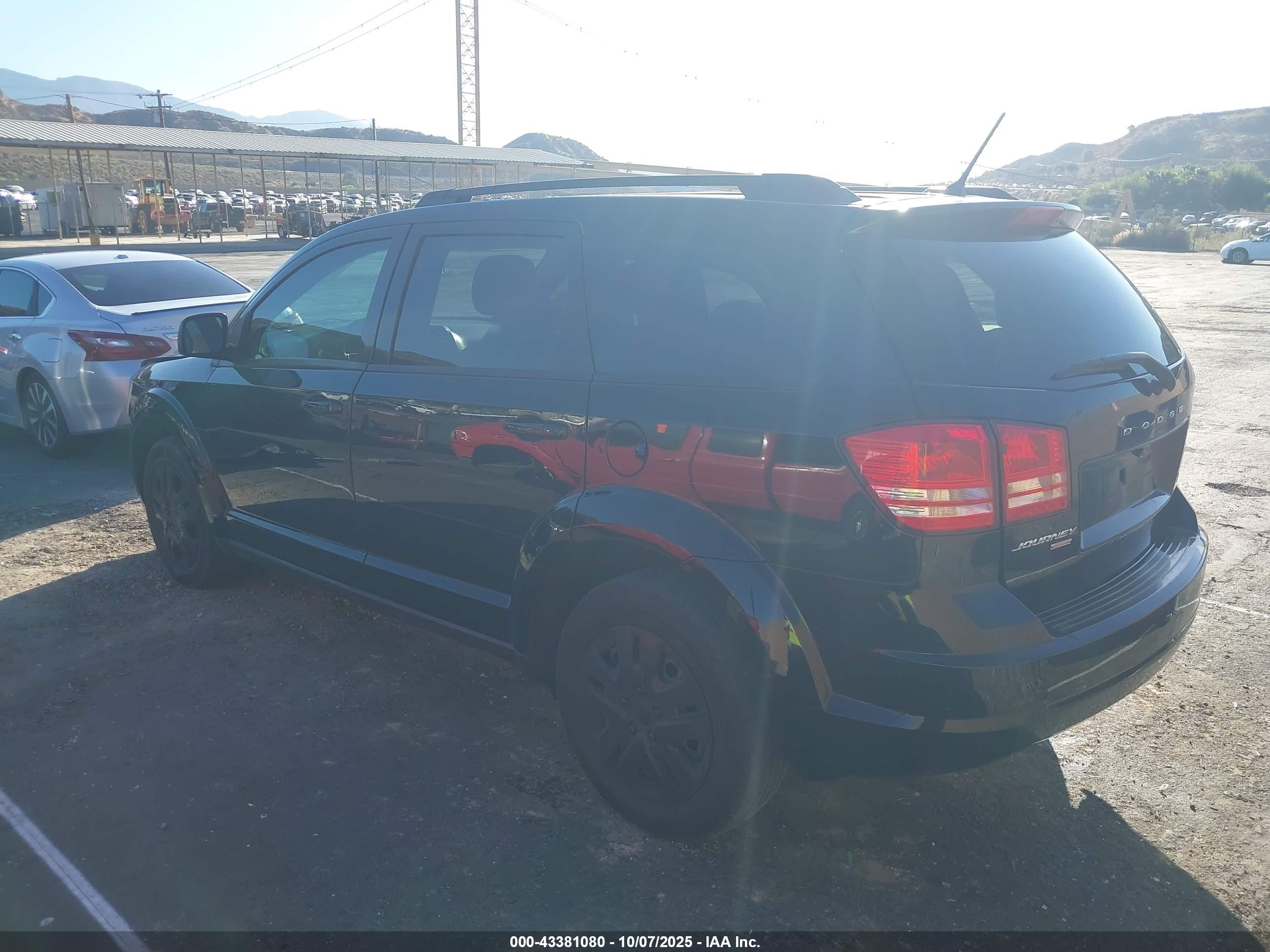 DODGE JOURNEY image 3