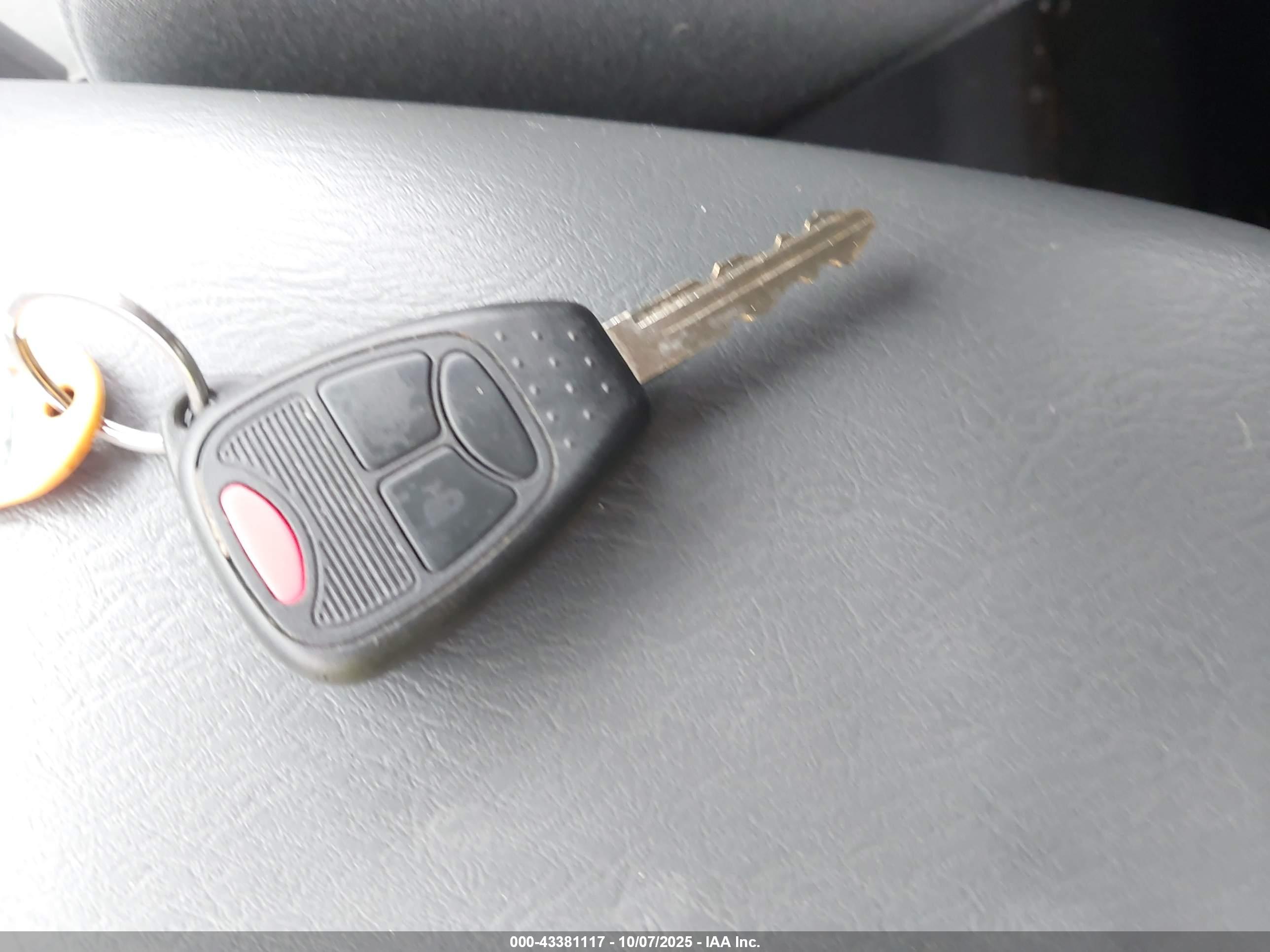 JEEP LIBERTY image 11