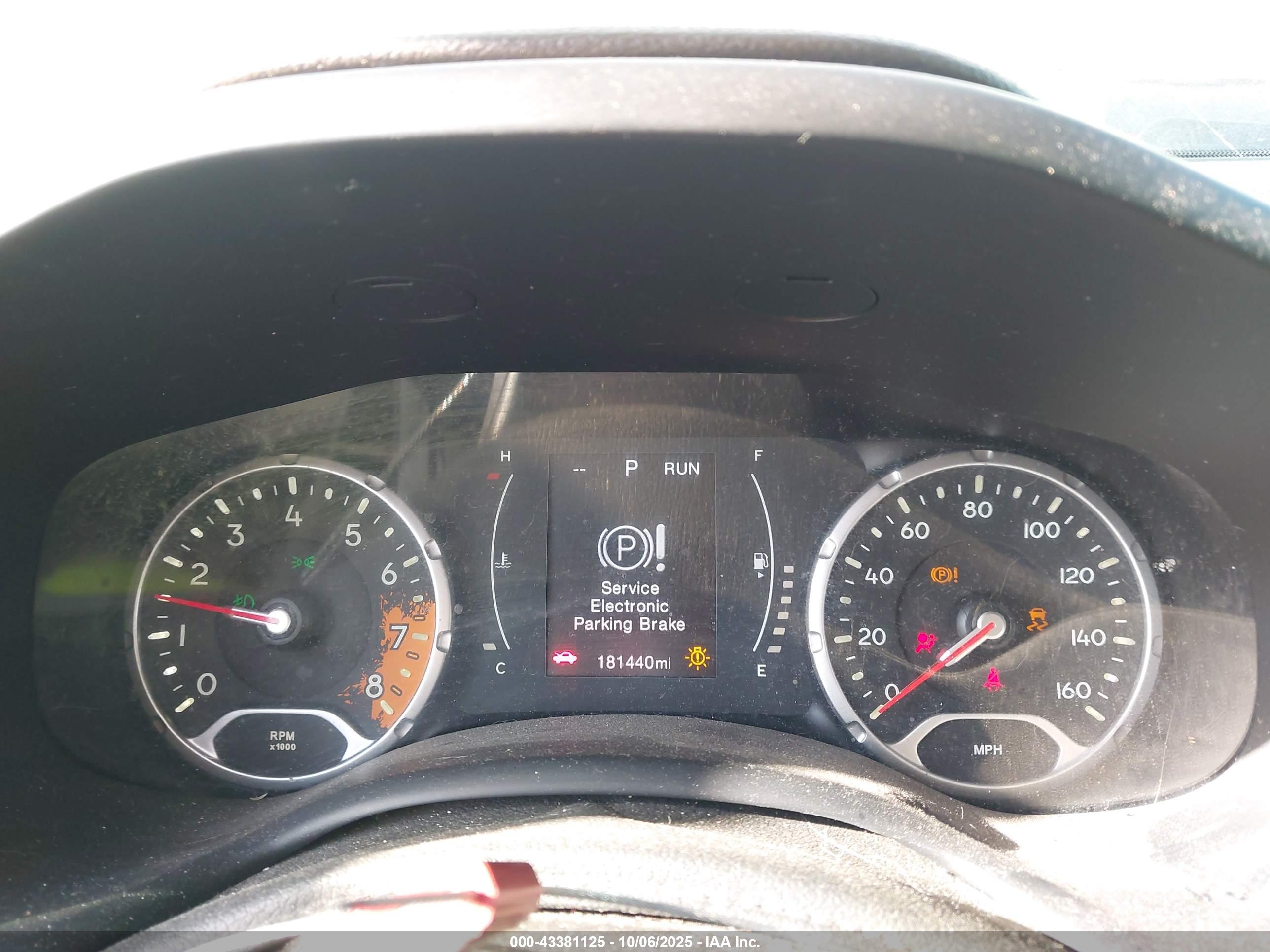 JEEP RENEGADE image 7