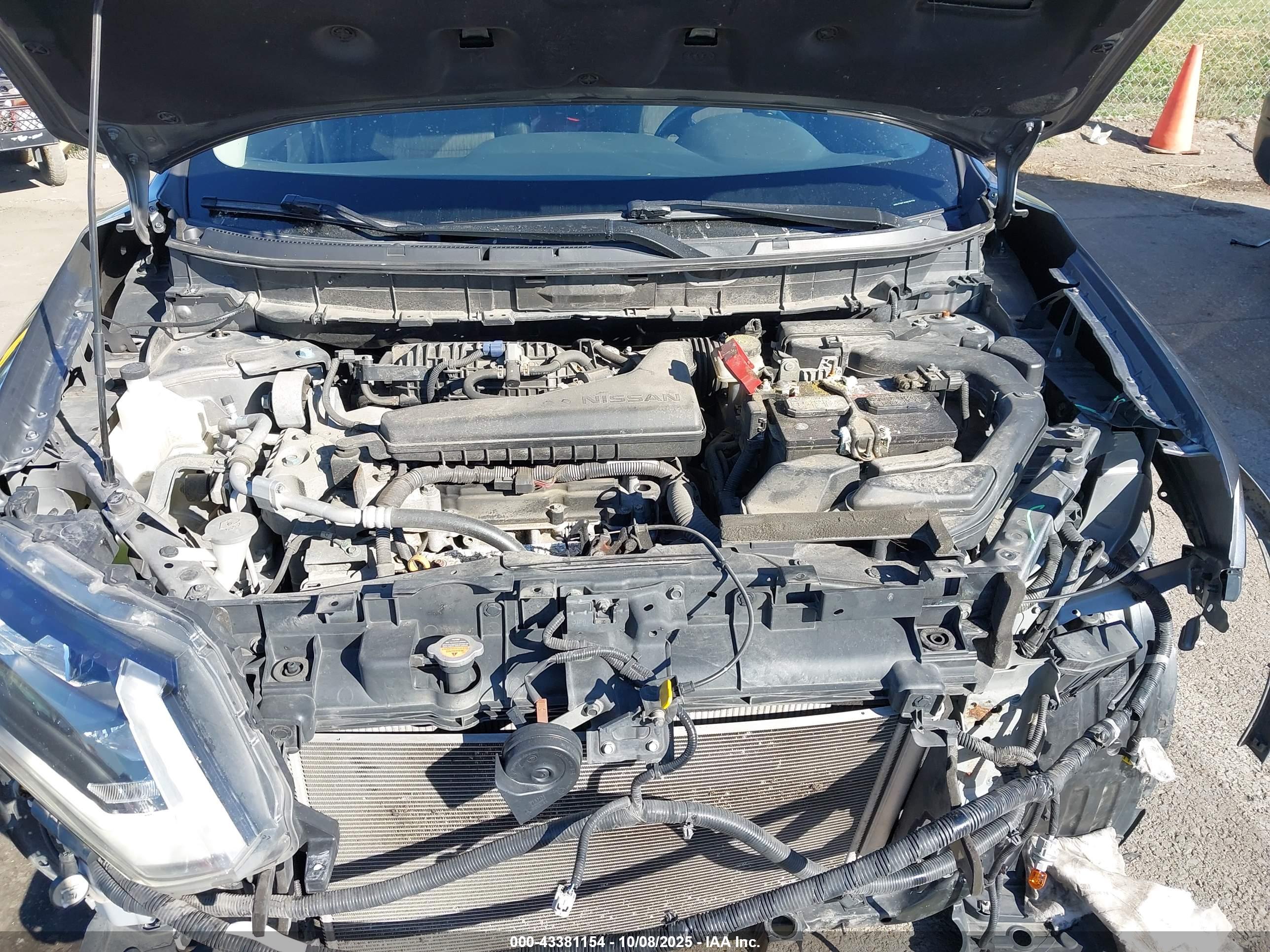 NISSAN ROGUE image 10