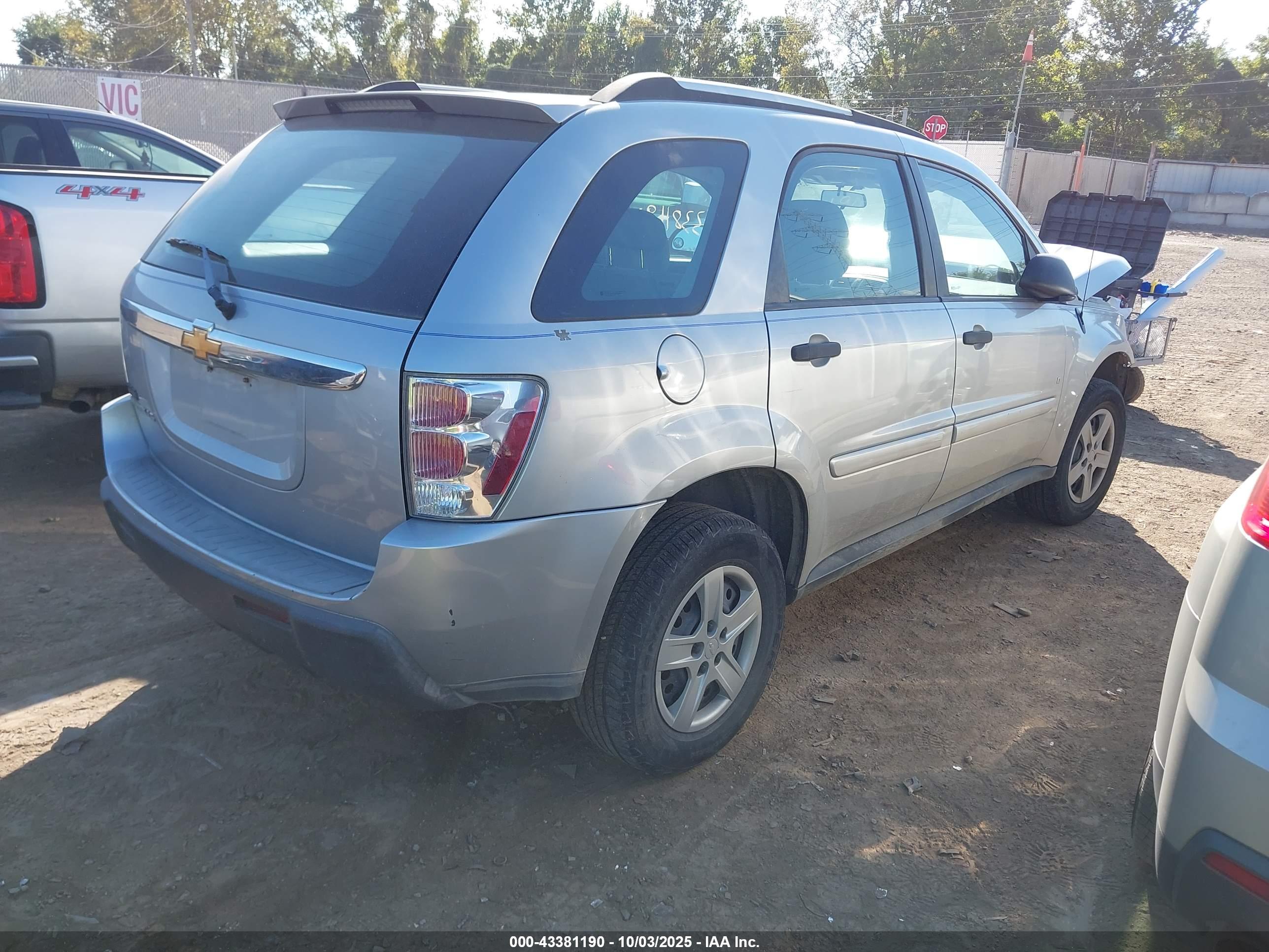 CHEVROLET EQUINOX image 4