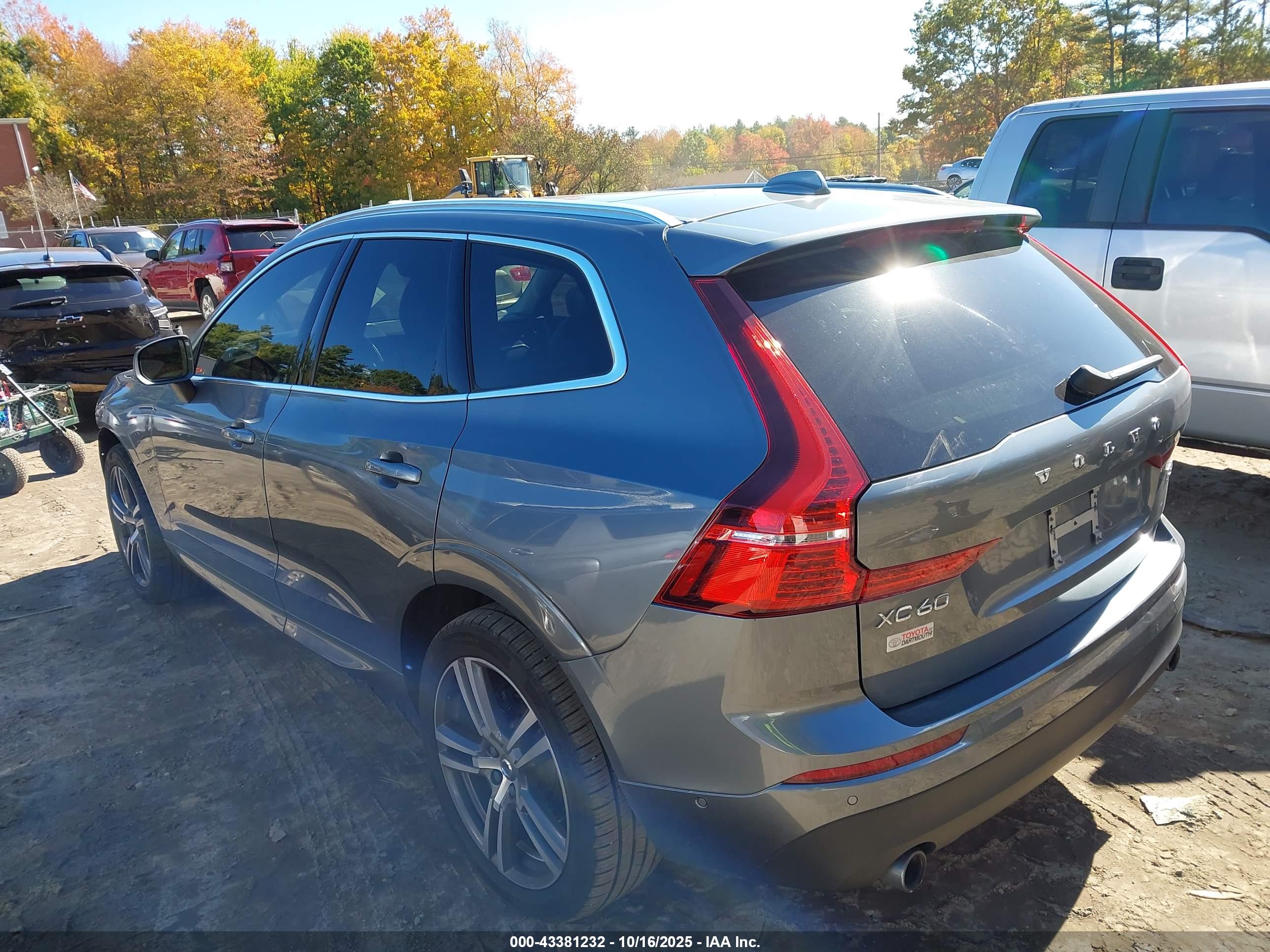 VOLVO XC60 image 3