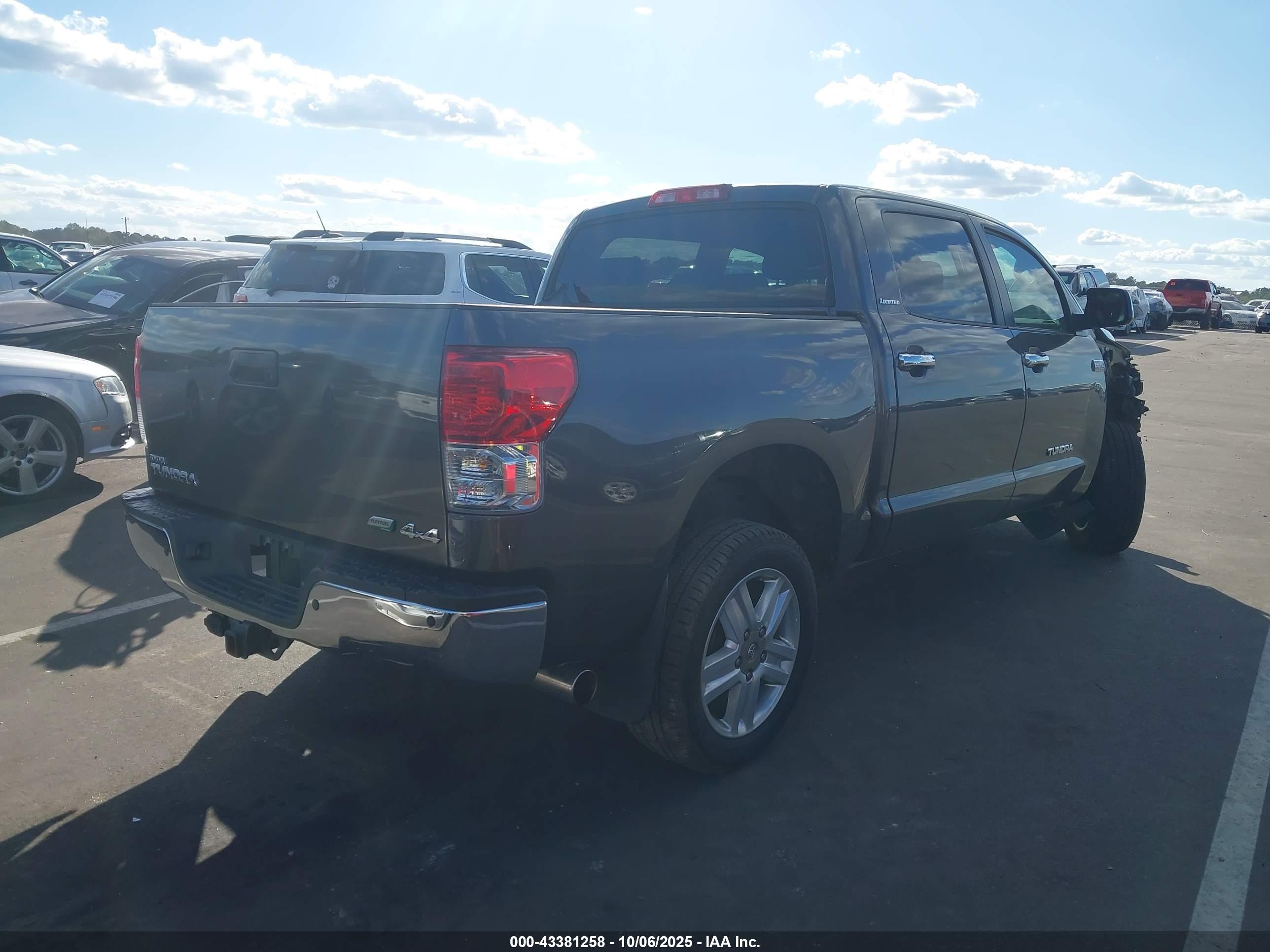 TOYOTA TUNDRA image 4