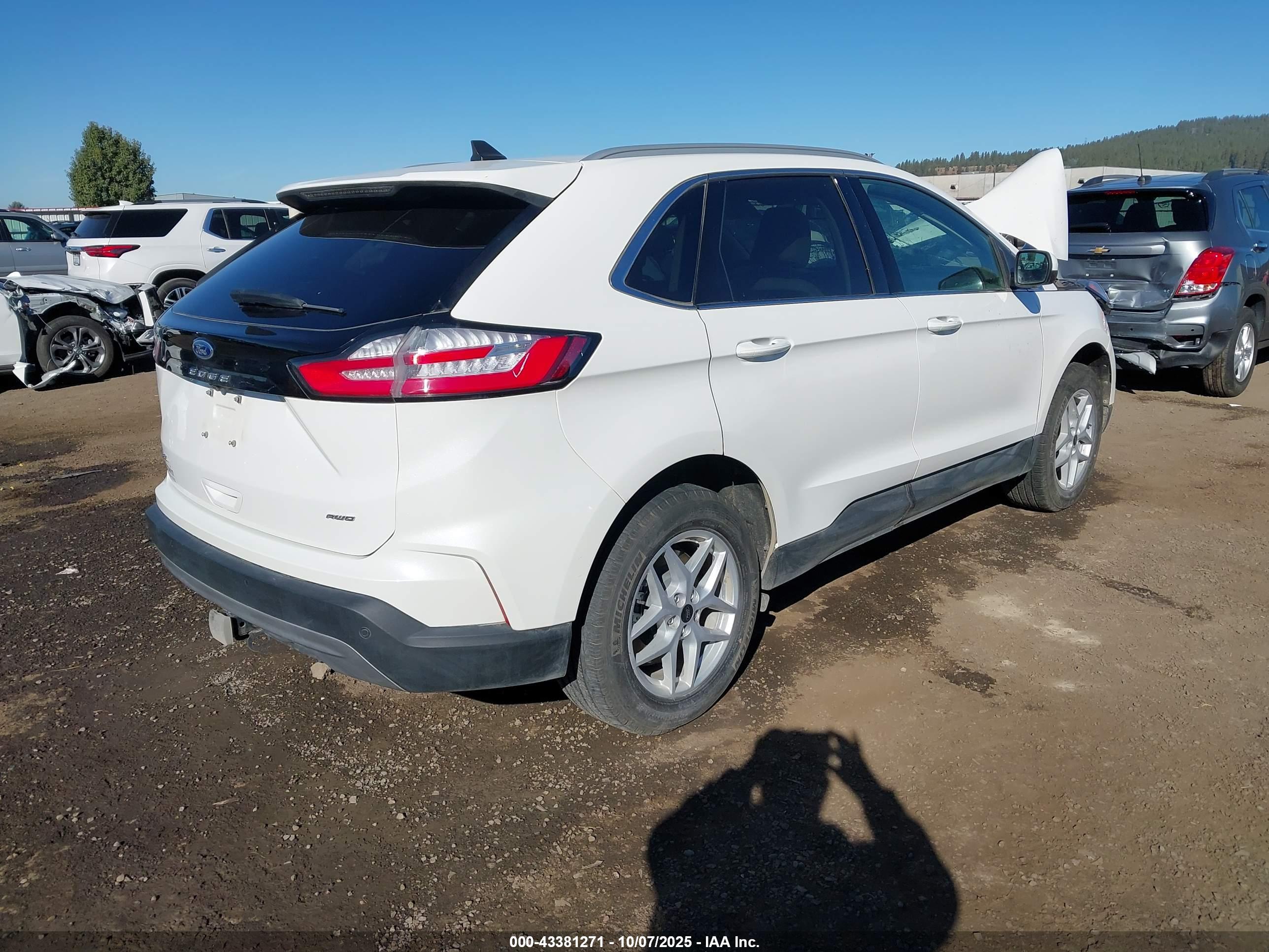 FORD EDGE image 4