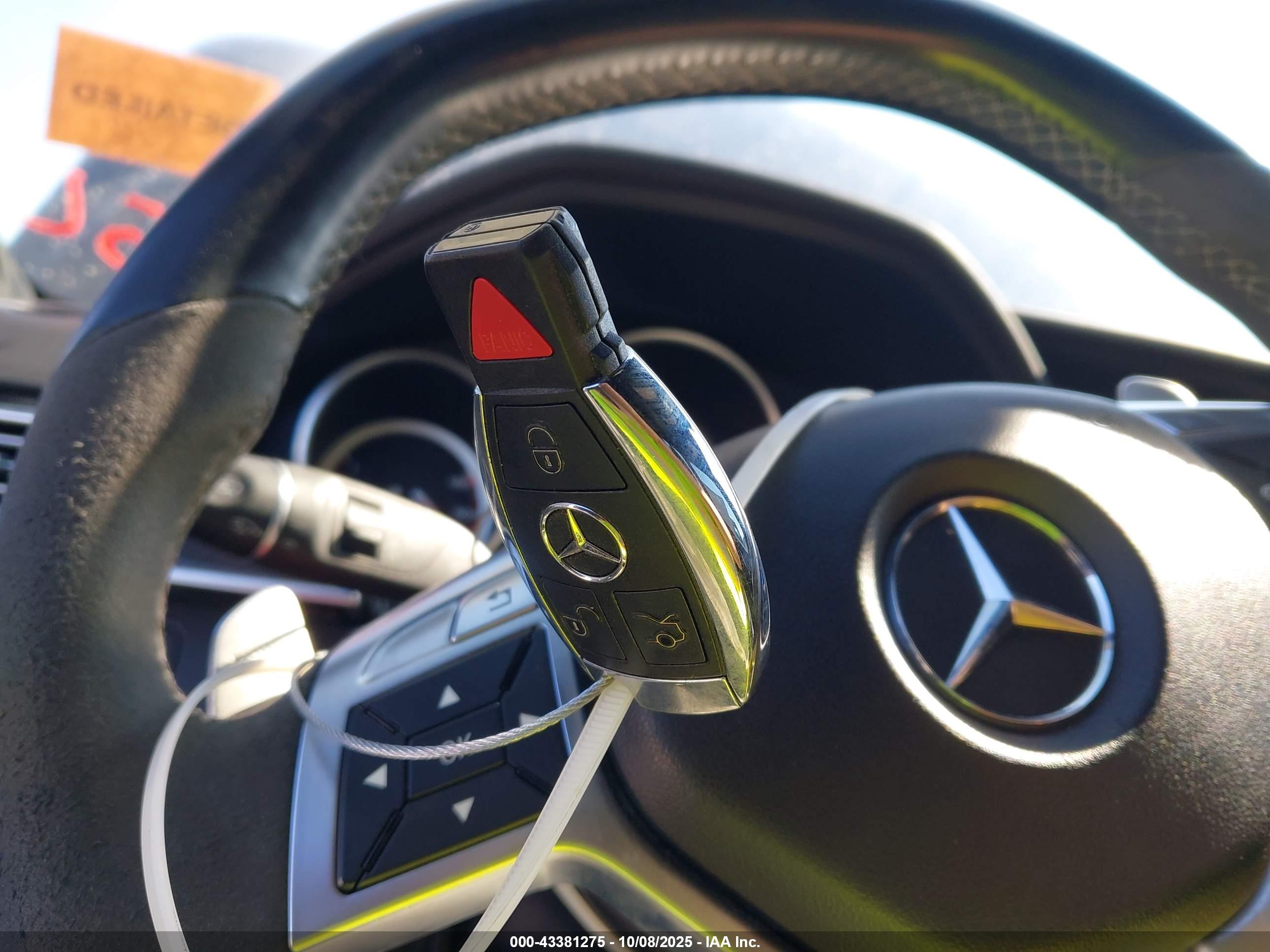 MERCEDES-BENZ E image 11