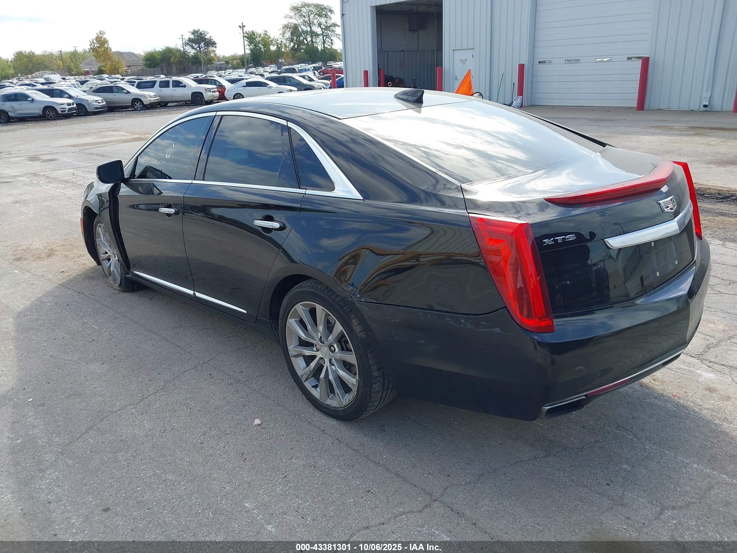 CADILLAC XTS image 3