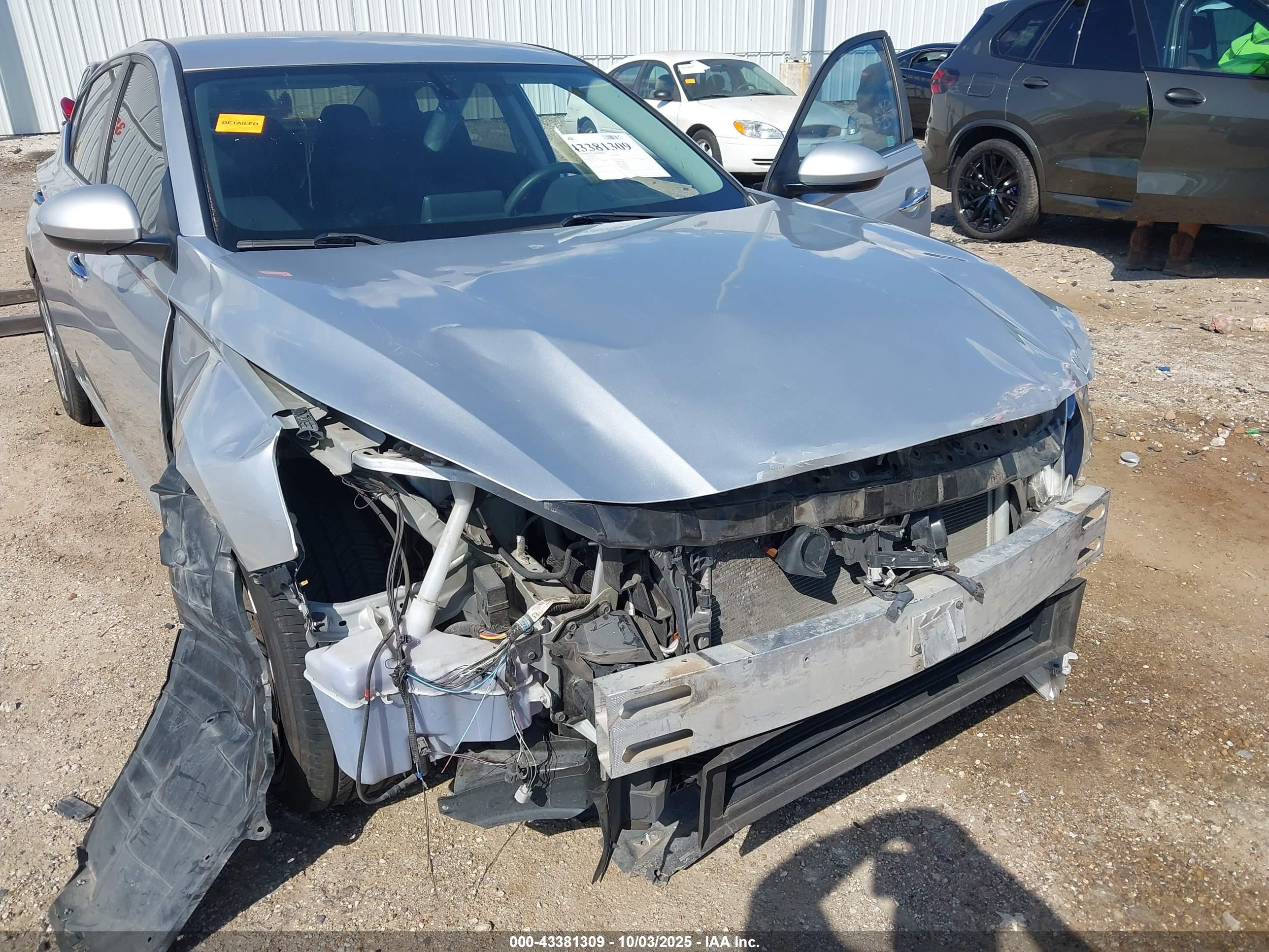 NISSAN ALTIMA image 6