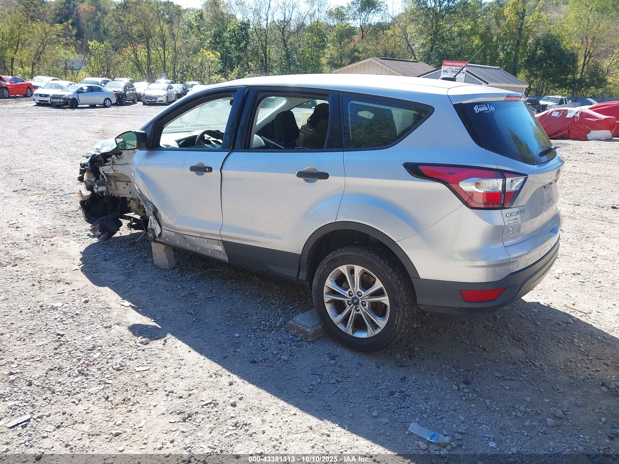 FORD ESCAPE image 3