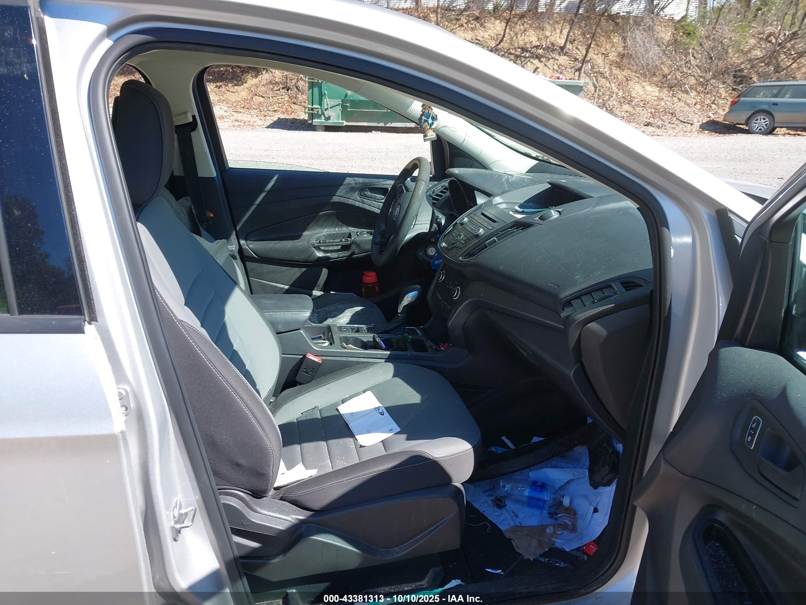 FORD ESCAPE image 5