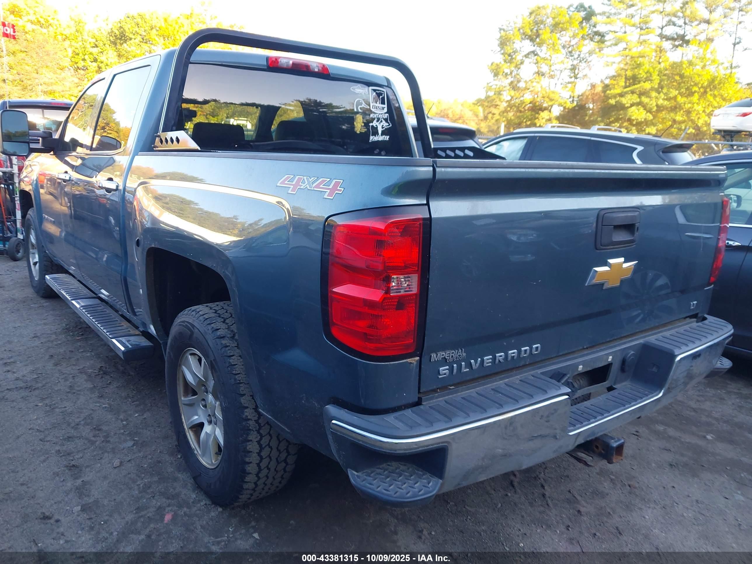 CHEVROLET SILVERADO image 3