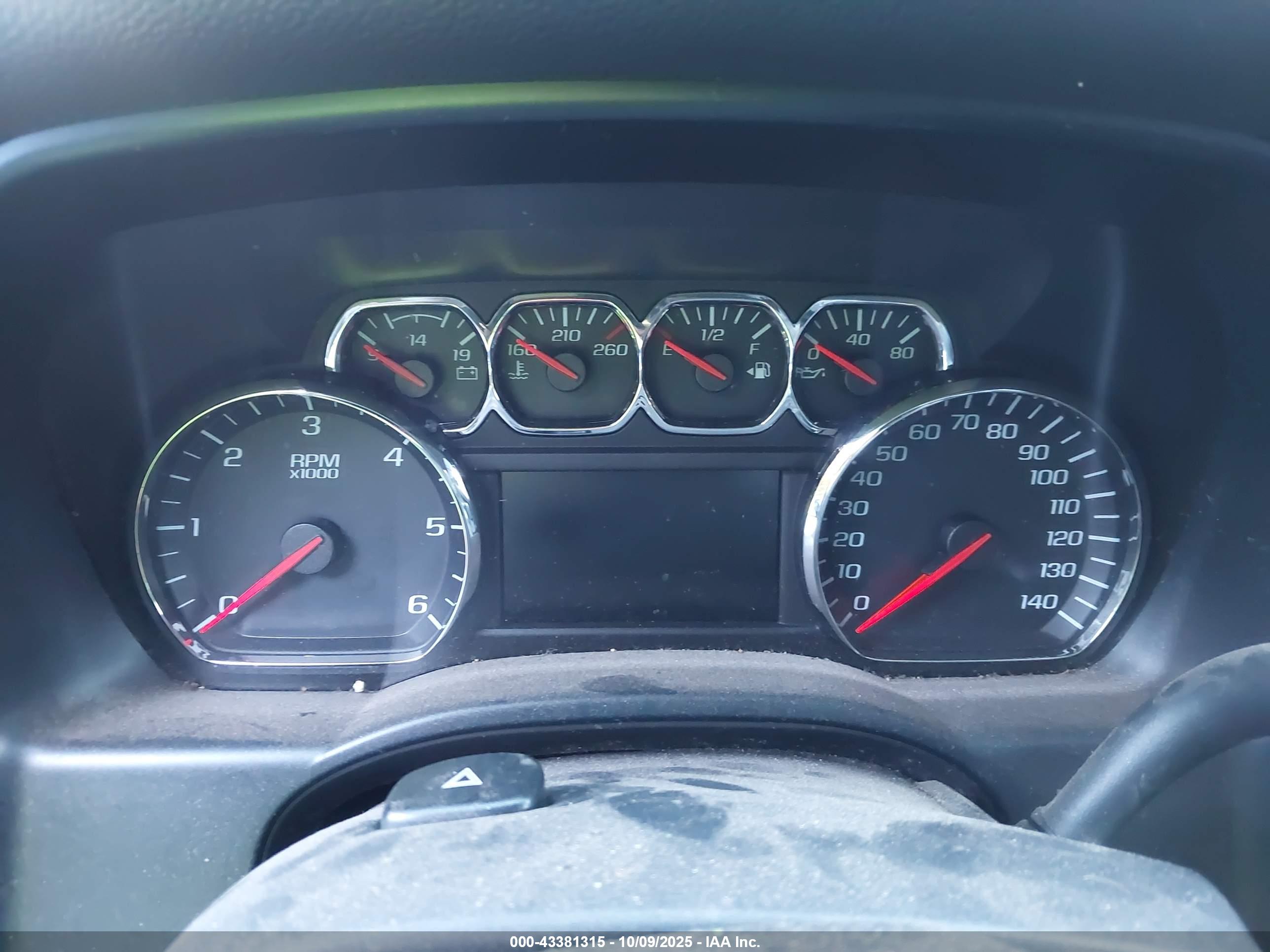 CHEVROLET SILVERADO image 7