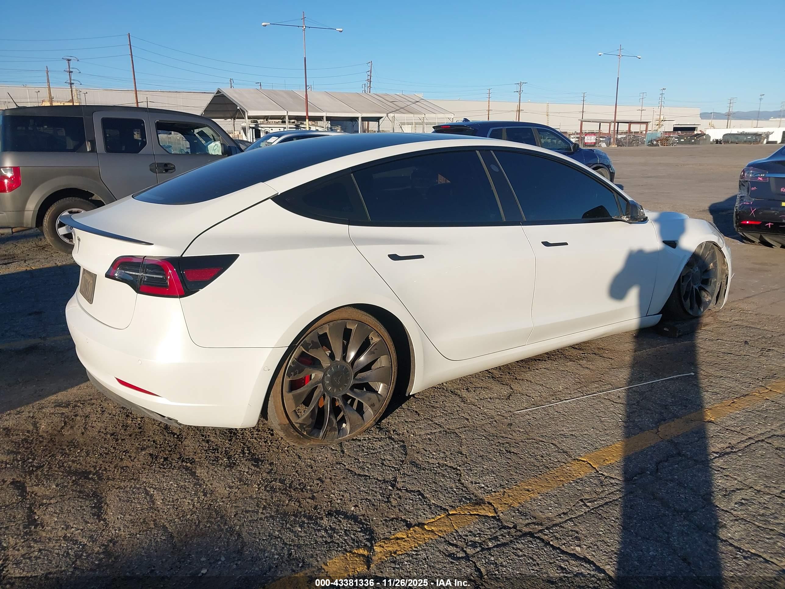 TESLA MODEL image 4