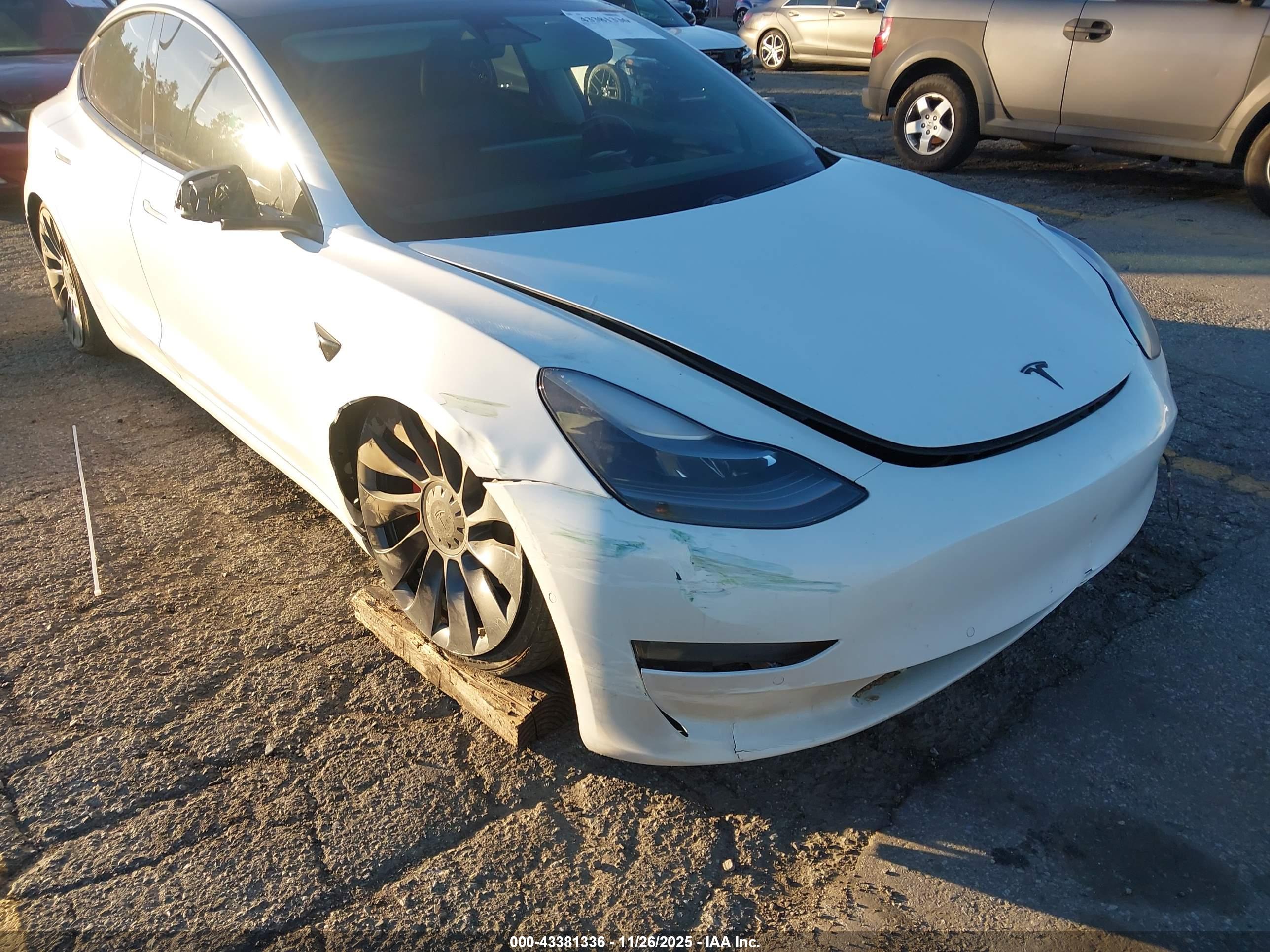 TESLA MODEL image 6
